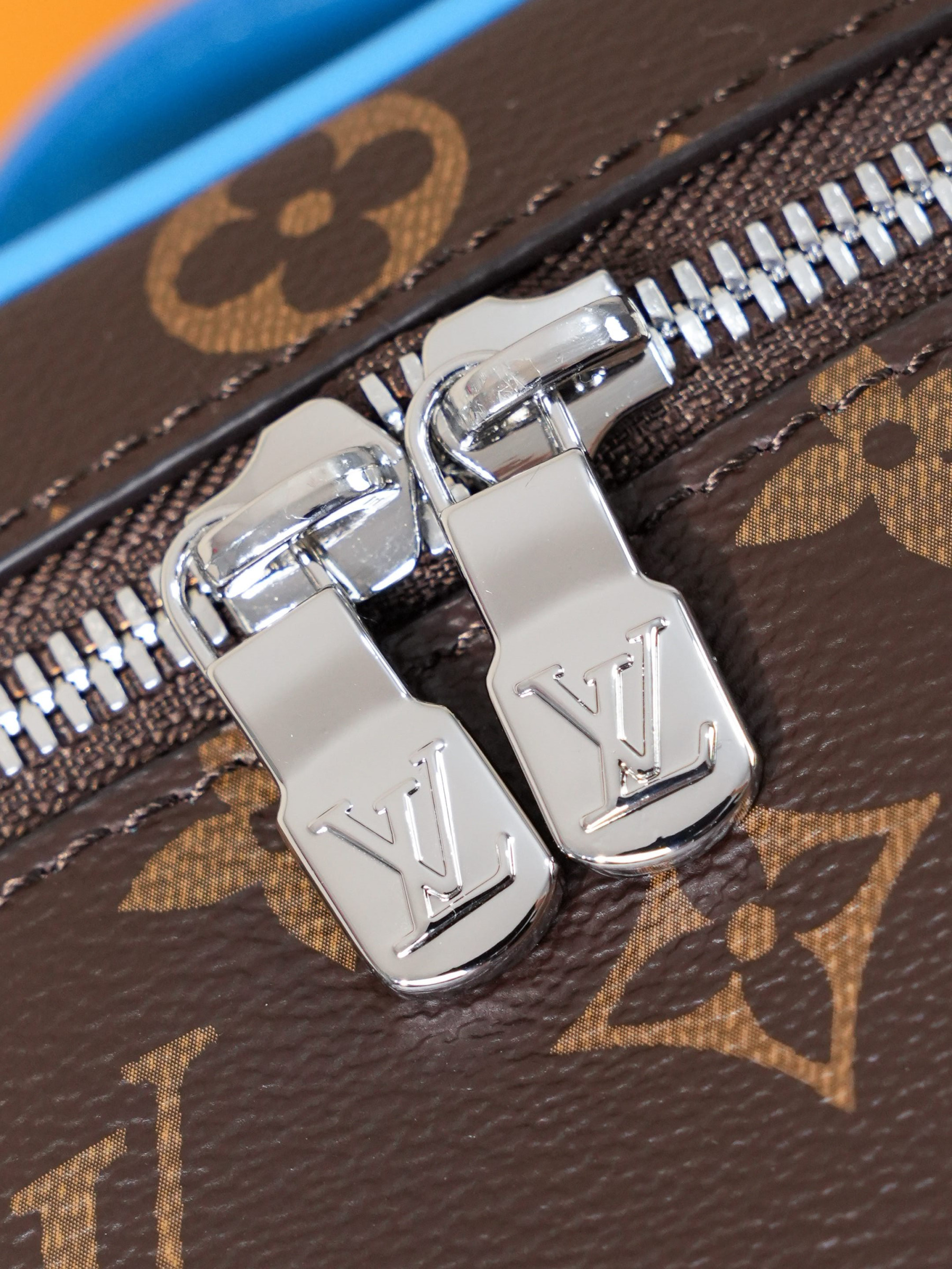 LV Nice Mini Makeup Bag M12647 13.5x12x20cm