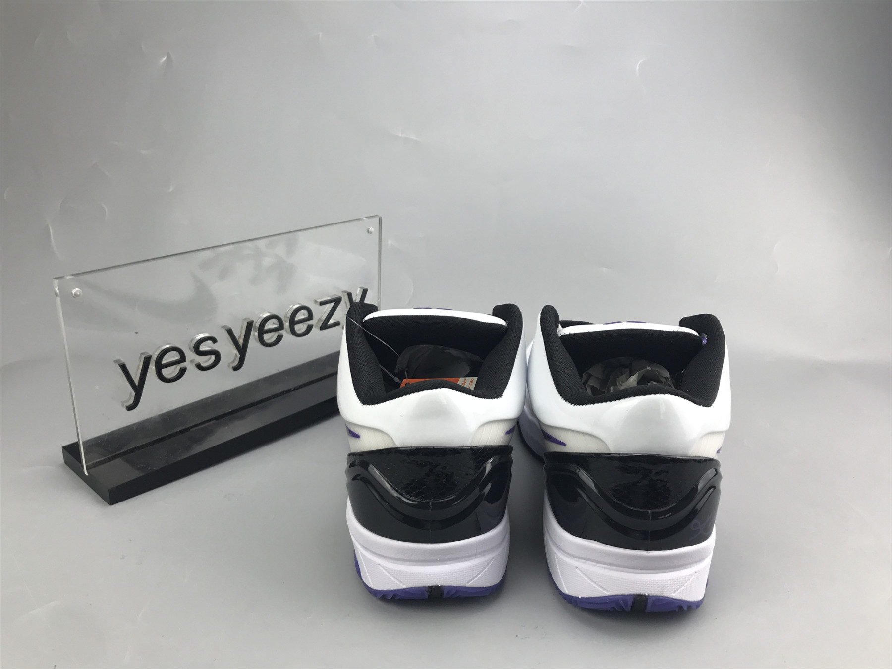 UA NIKE ZOOM KOBE 4 