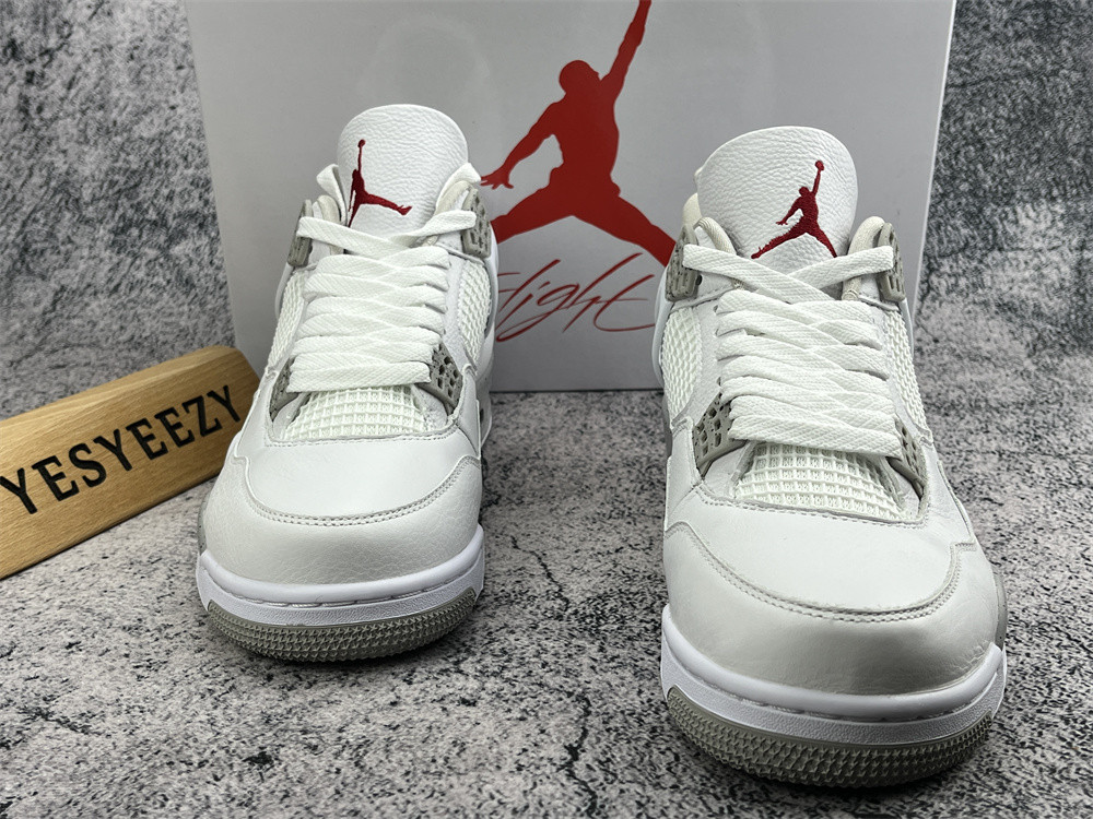UA AIR JORDAN 4 RETRO 
