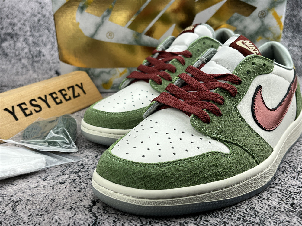 UA AIR JORDAN 1 RETRO LOW OG 