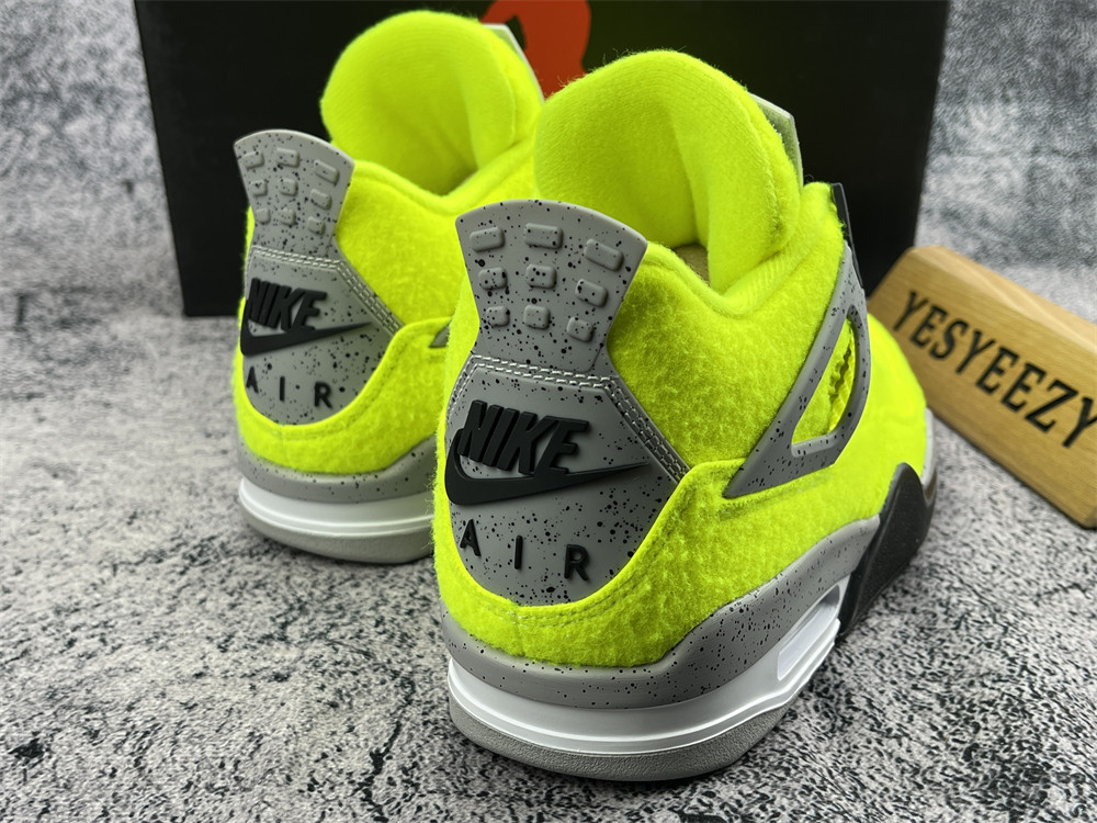 UA AIR JORDAN 4 RETRO GREEN