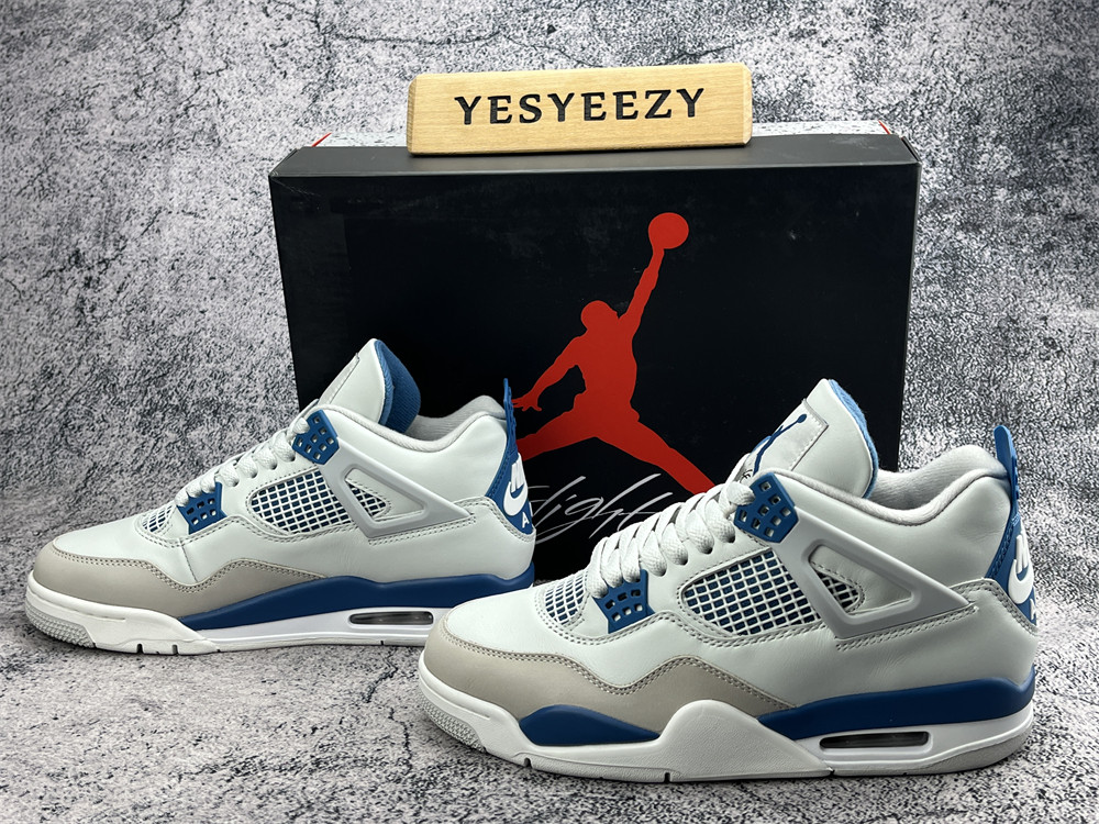 UA AIR JORDAN 4 RETRO 