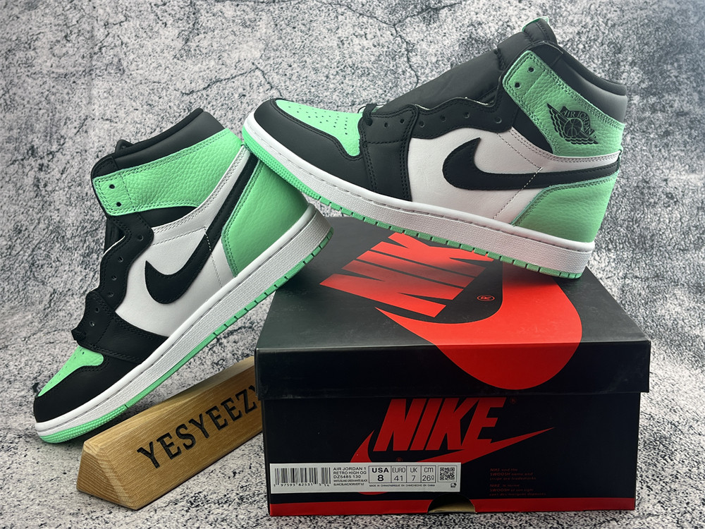 UA AIR JORDAN 1 RETRO HIGH OG 