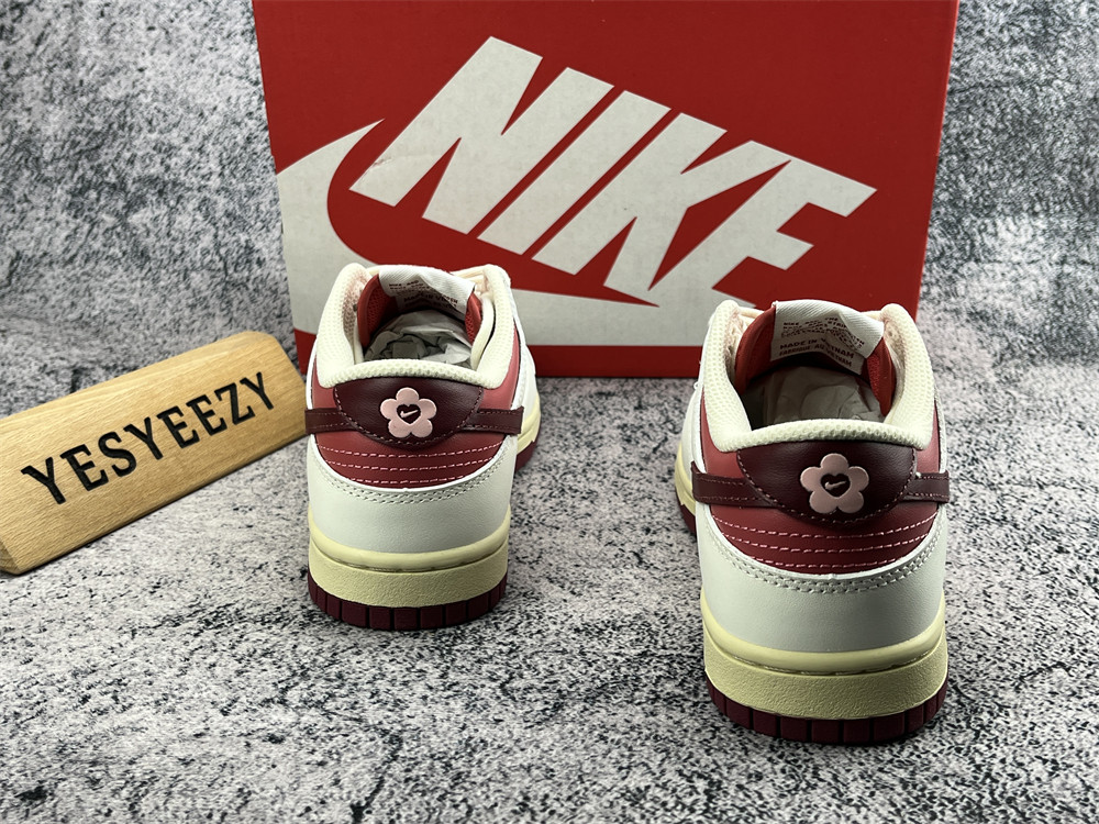 UA WMNS DUNK LOW 'VALENTINE'S DAY 2024 ALTERNATE'