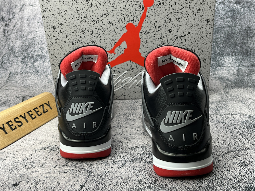 UA AIR JORDAN 4 RETRO 