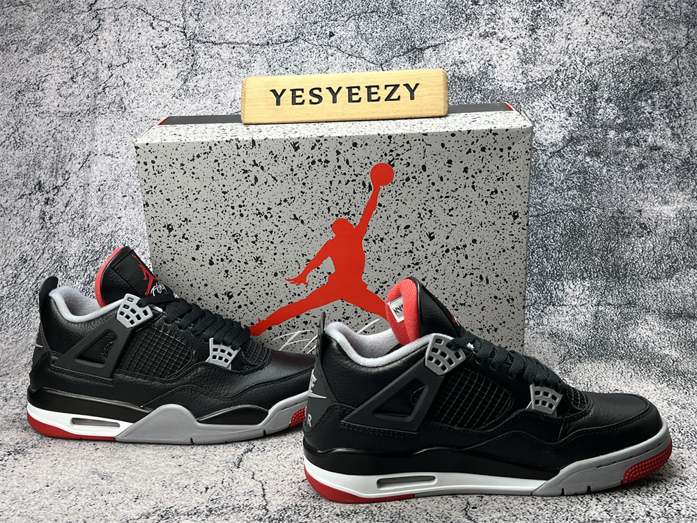 UA AIR JORDAN 4 RETRO 