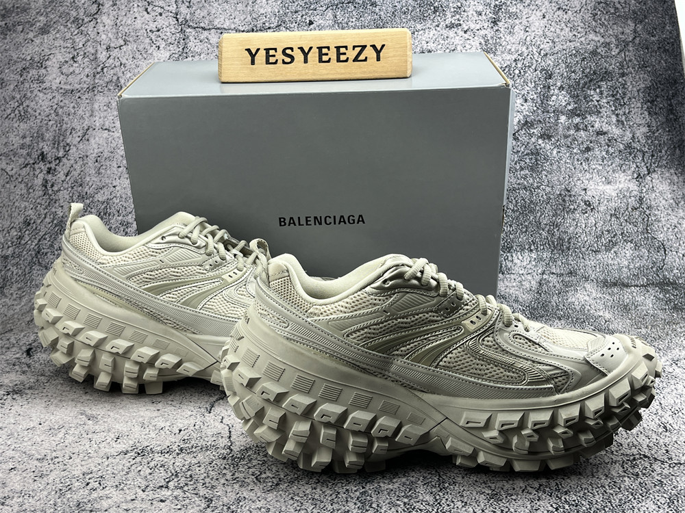 ua Ba1en*iaga defender beige