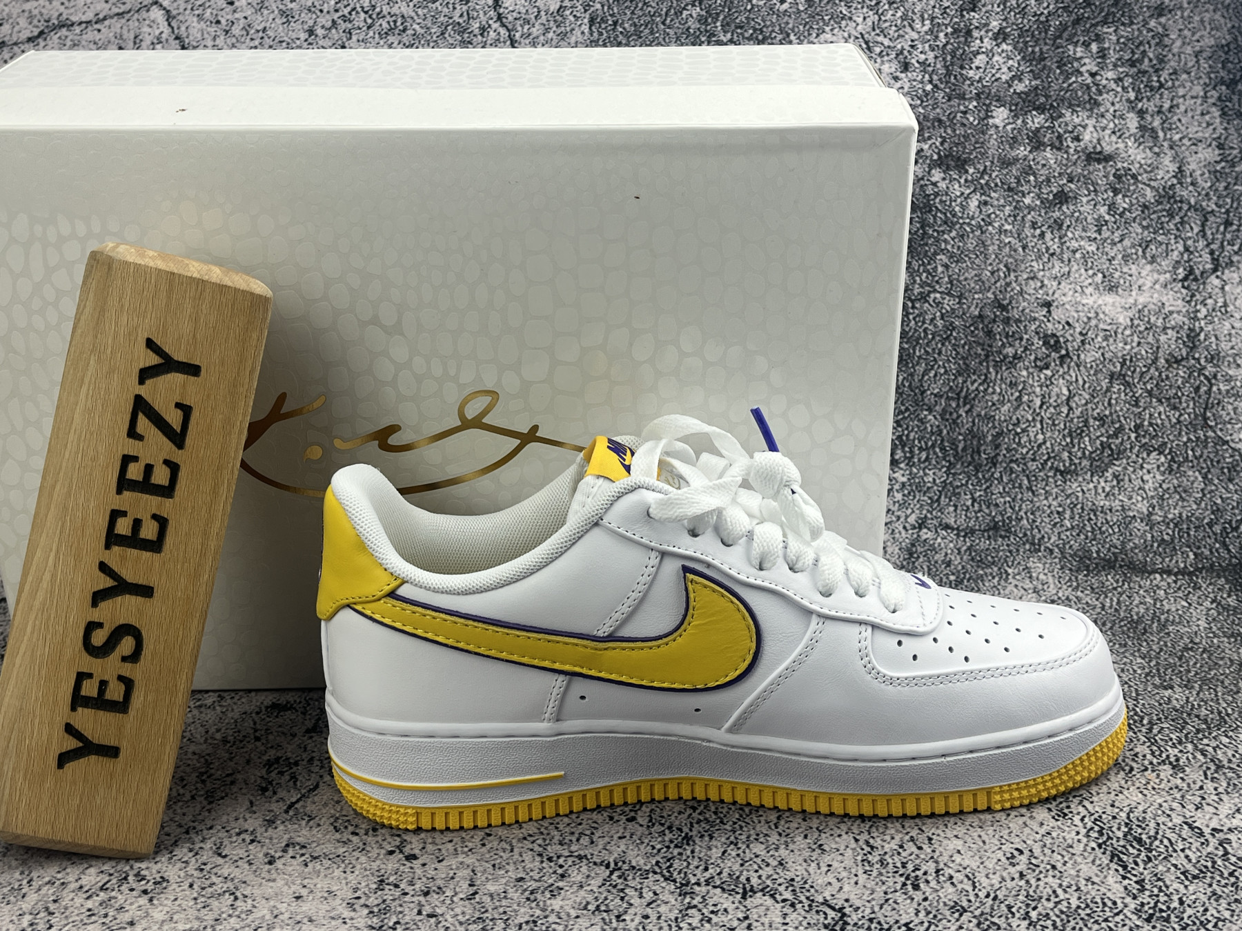 UA Nike Air Force 1 Low Retro QS