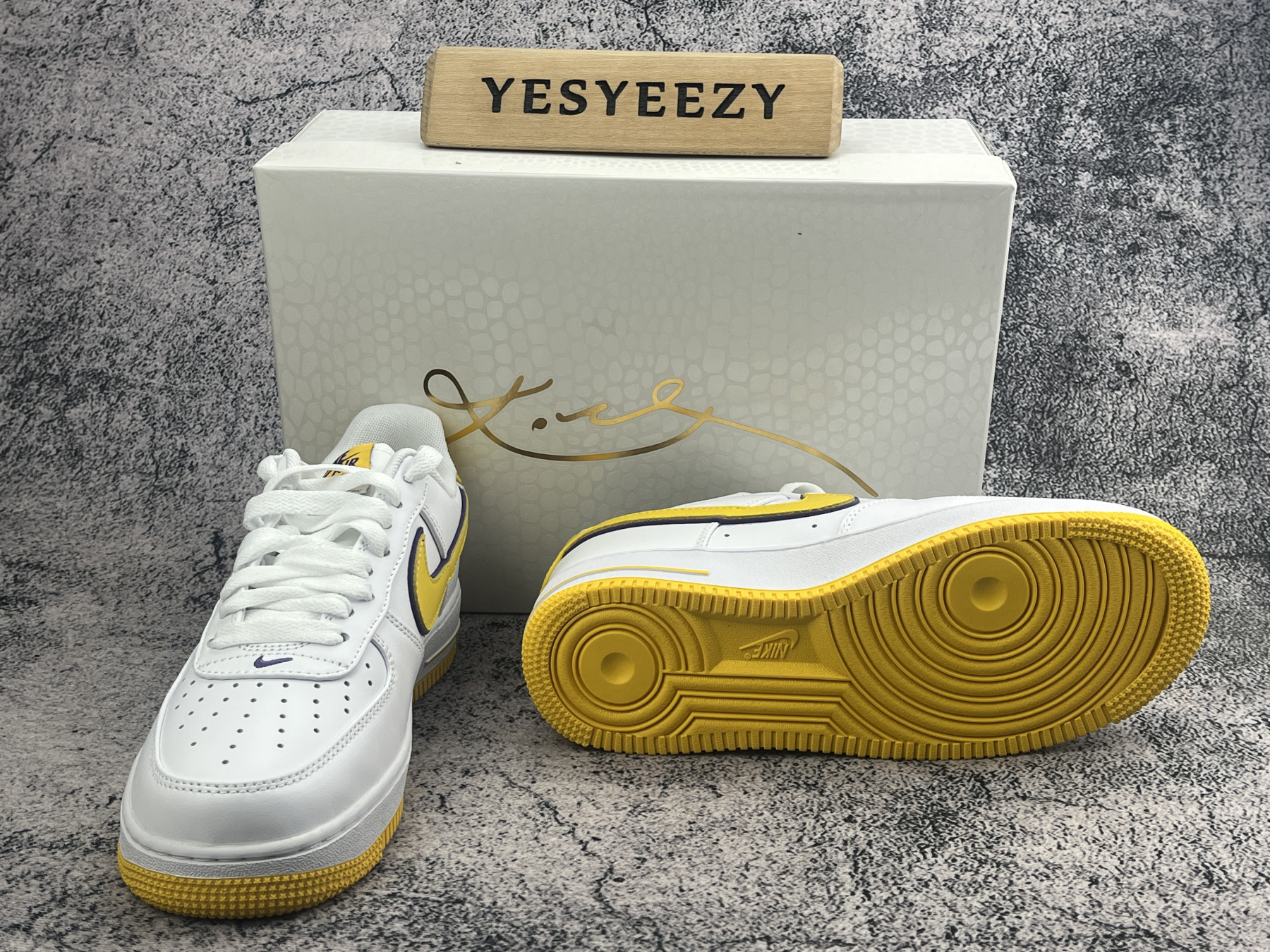 UA Nike Air Force 1 Low Retro QS
