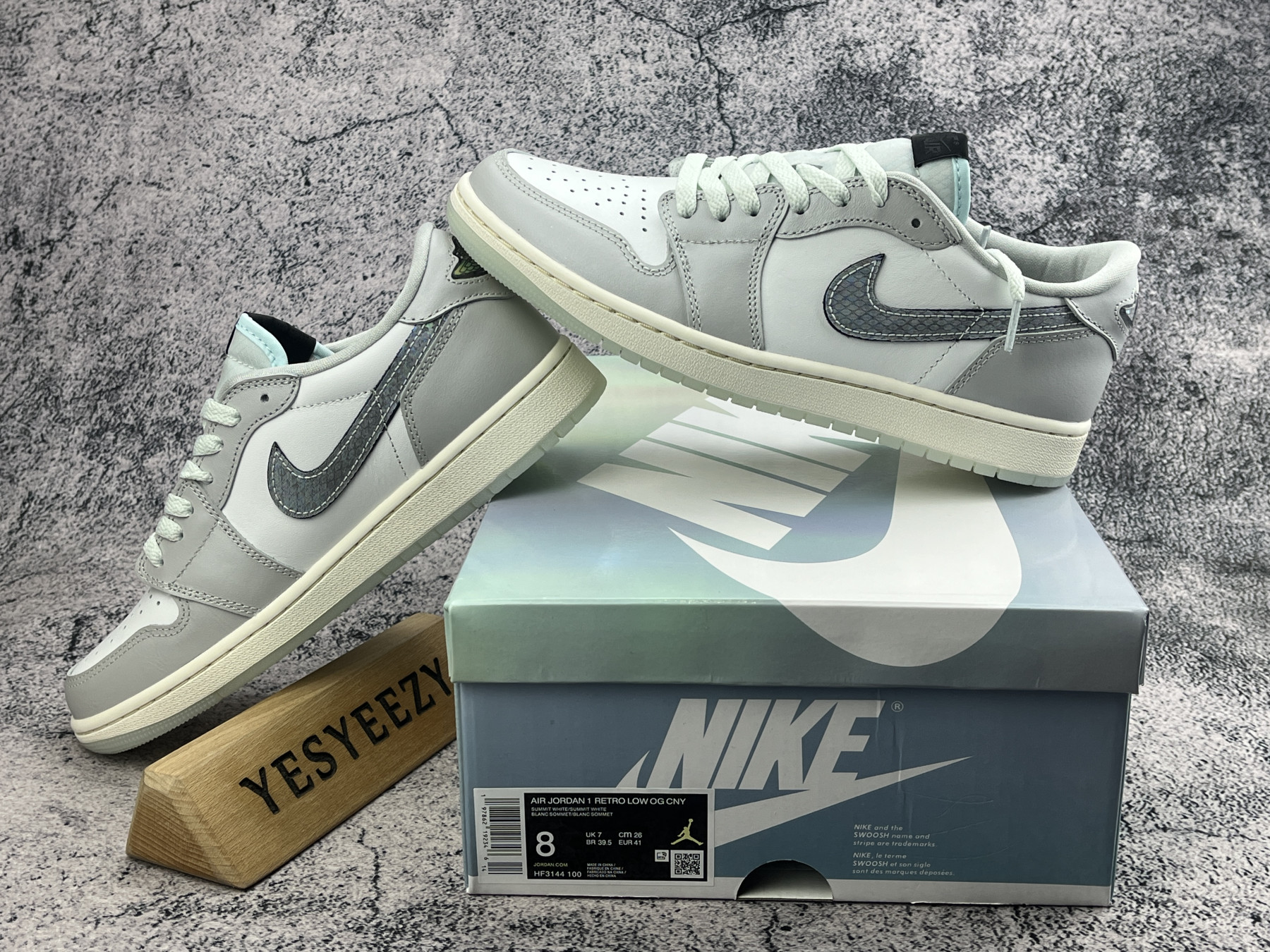 UA Jordan 1 Retro Low OG