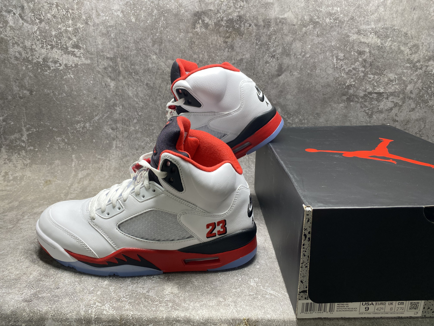 UA Jordan 5 Retro