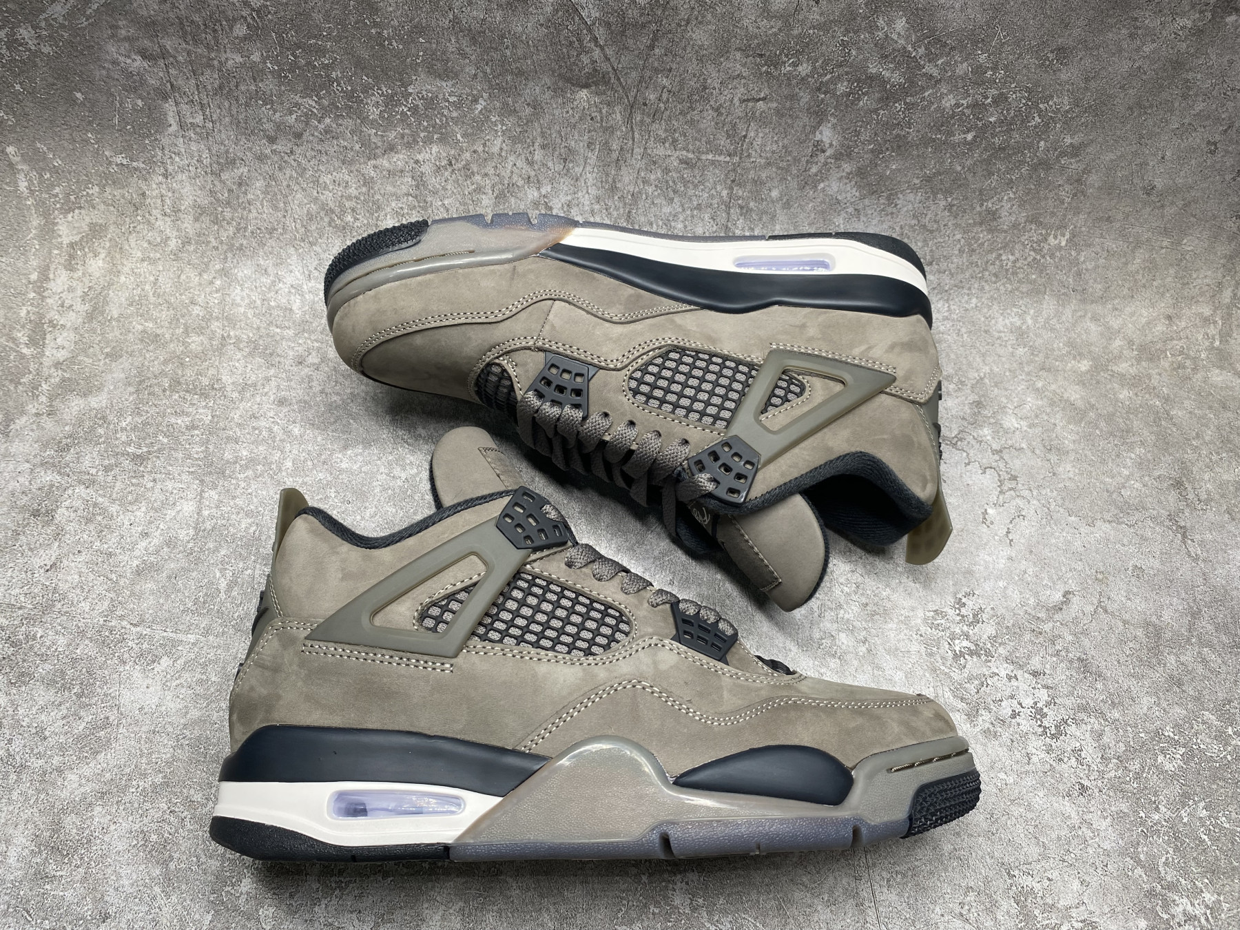UA Air Jordan 4 Retro