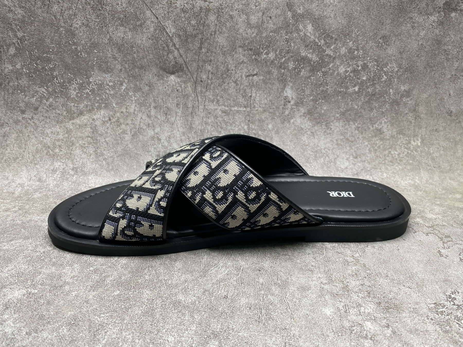 UA D10r Alias Sandal