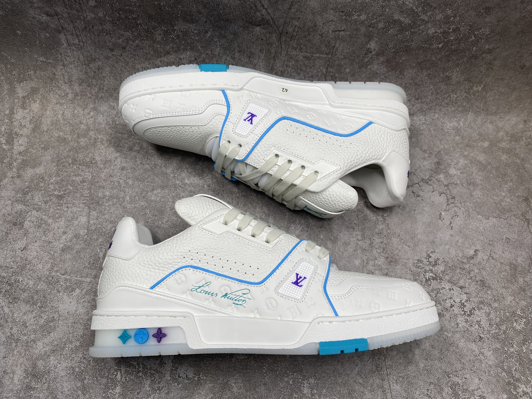 UA LV trainer Sneakers
