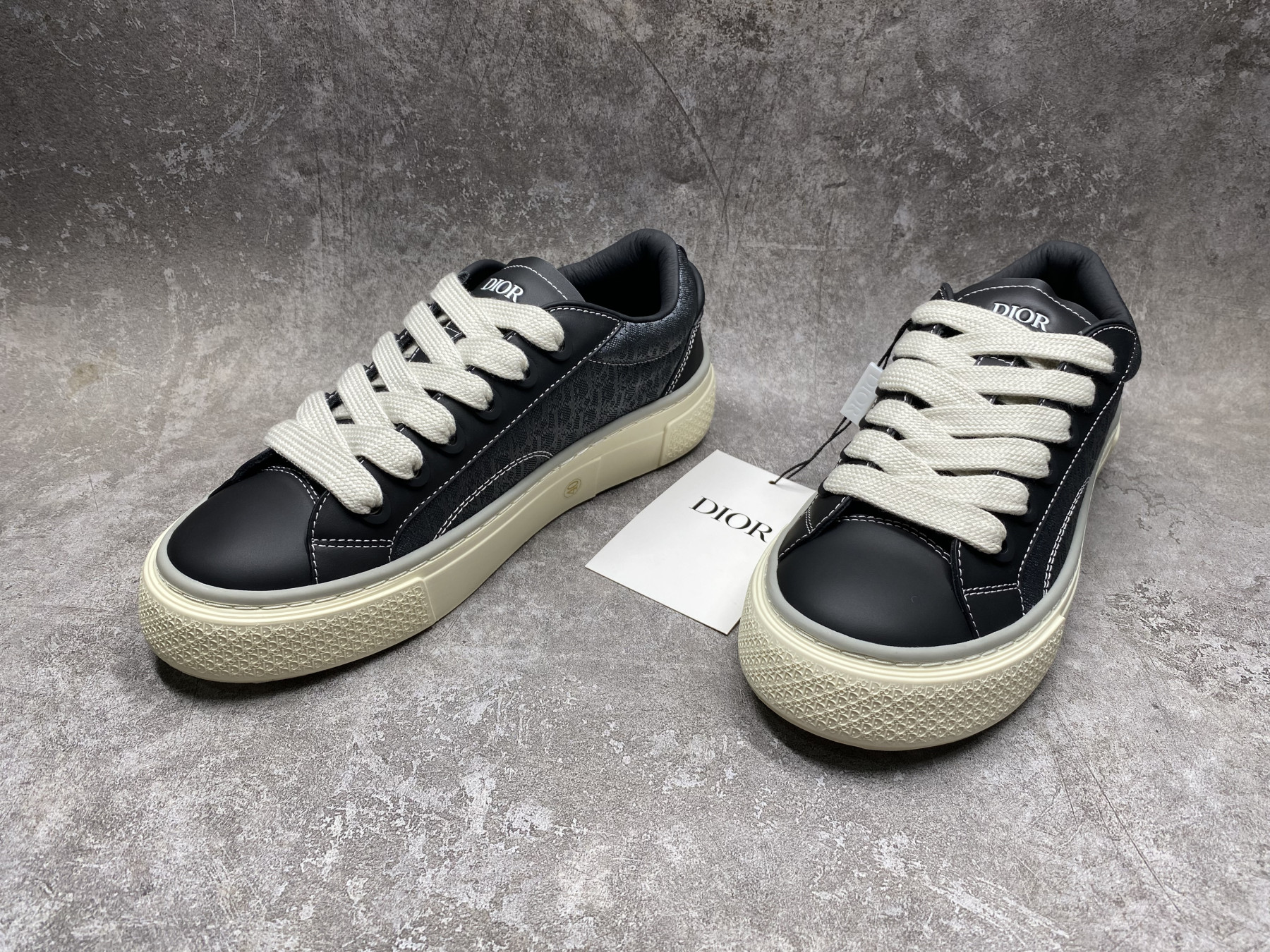 UA D10r B33 Sneaker
