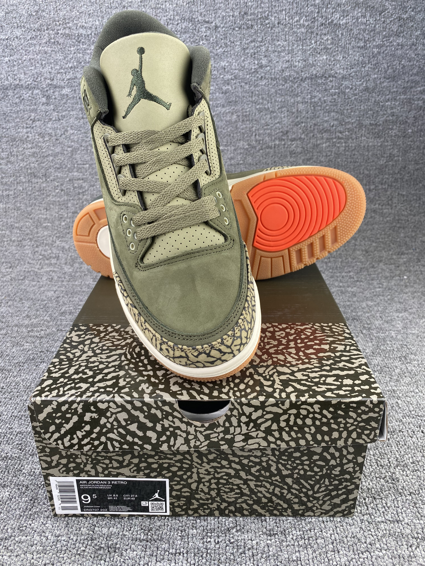 UA Jordan 3 Retro