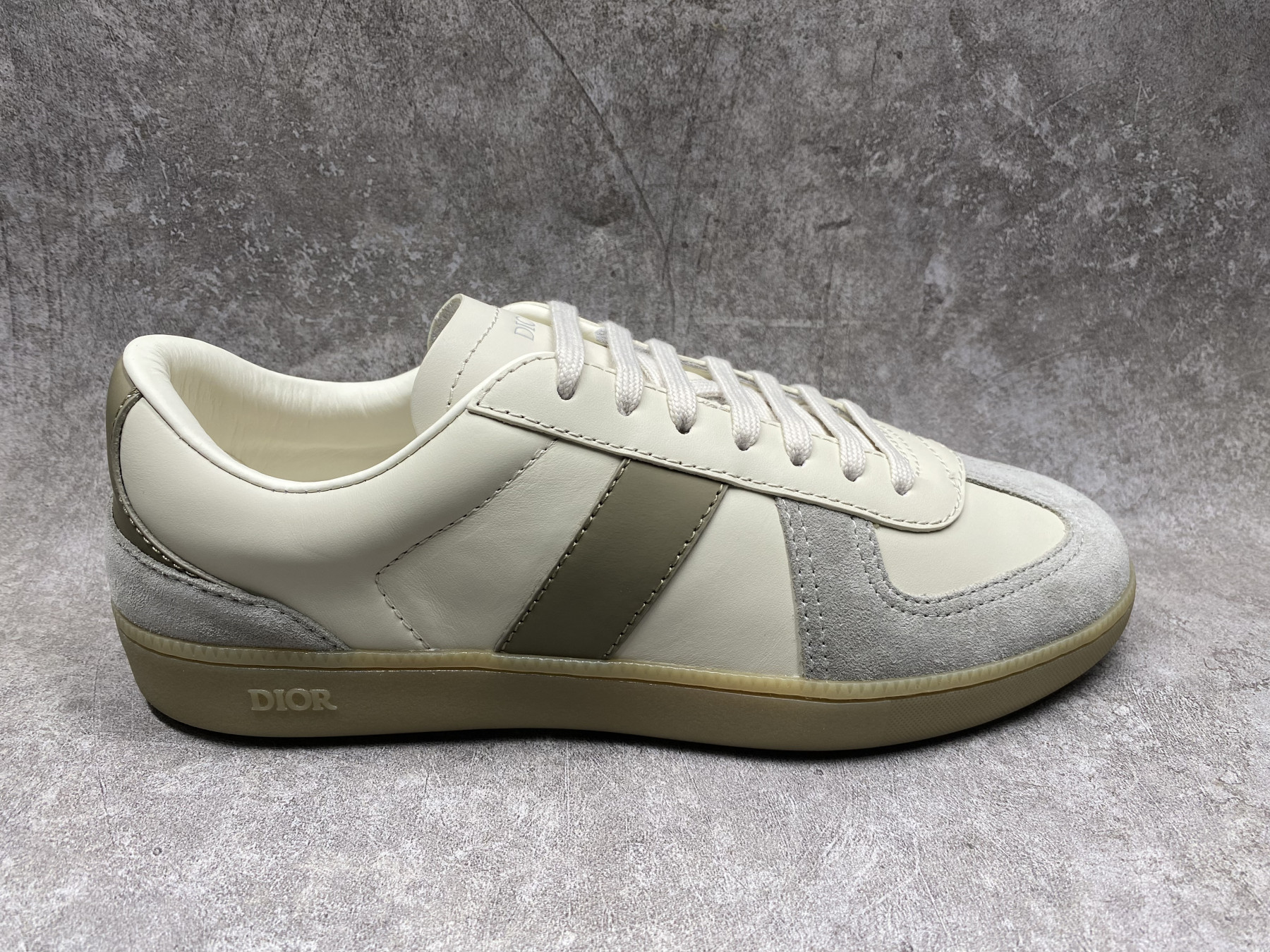 UA D10r B01 Matchpoint Sneaker