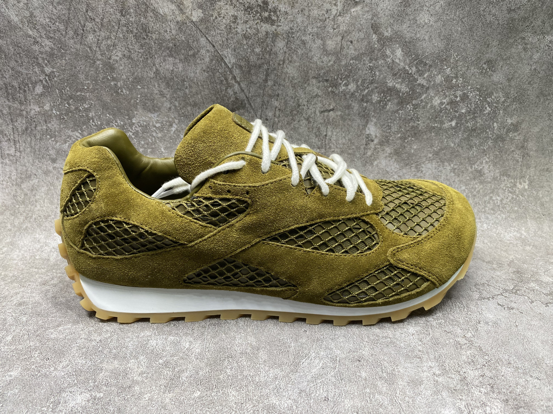 UA B0tt*ga Ven*ta Orbit Sneaker