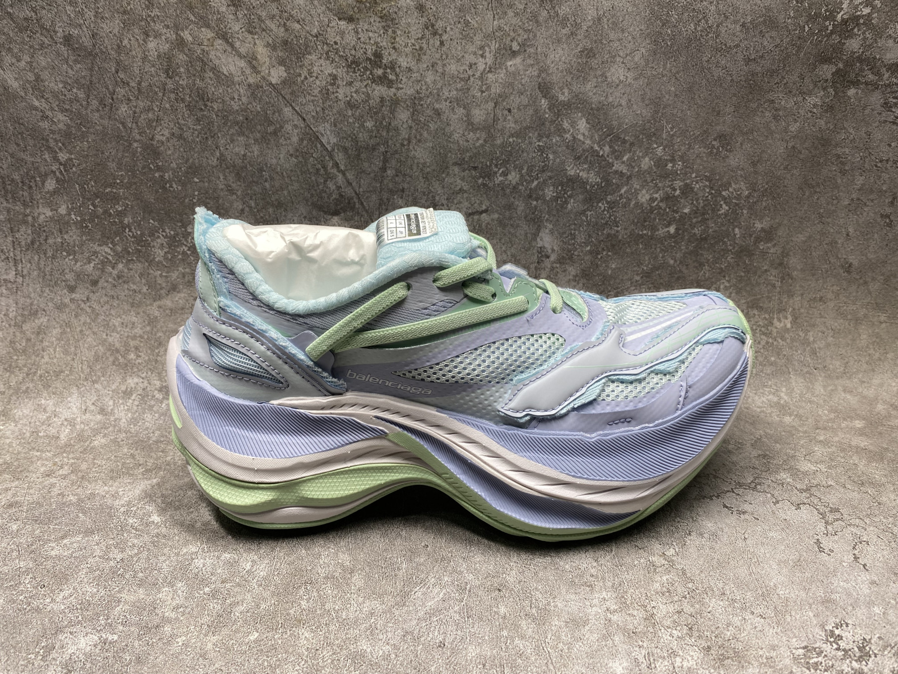 UA Ba1en*iaga Jet Sneakers(run one size large)