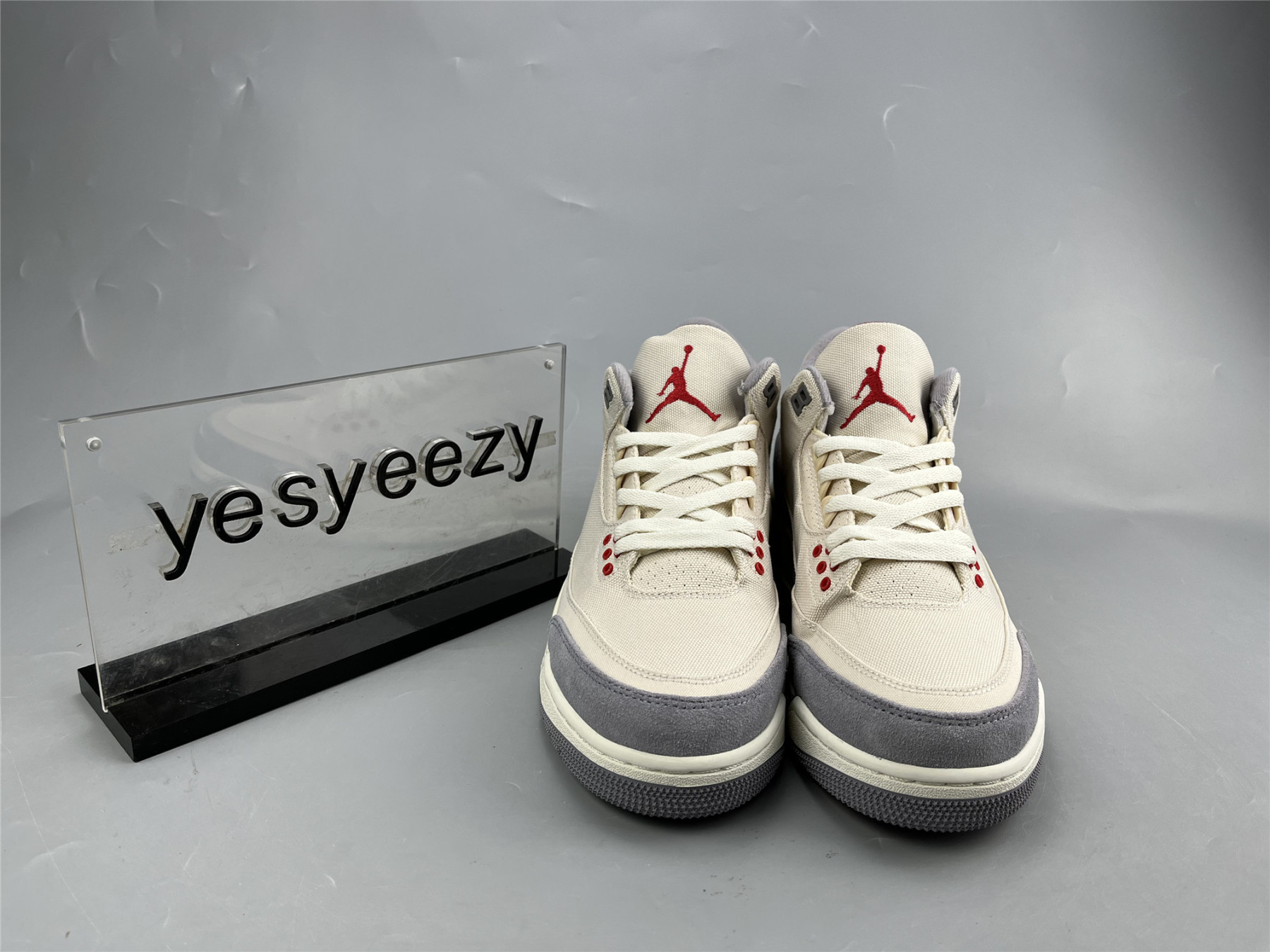 UA AIR JORDAN 3 RETRO SE 