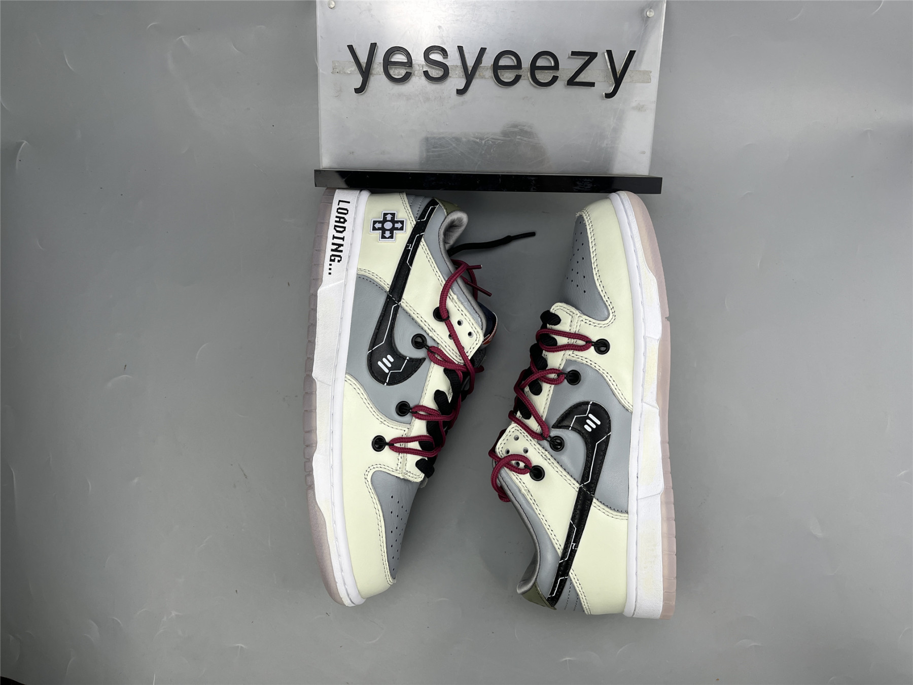 UA NIKE WMNS DUNK LOW SP 