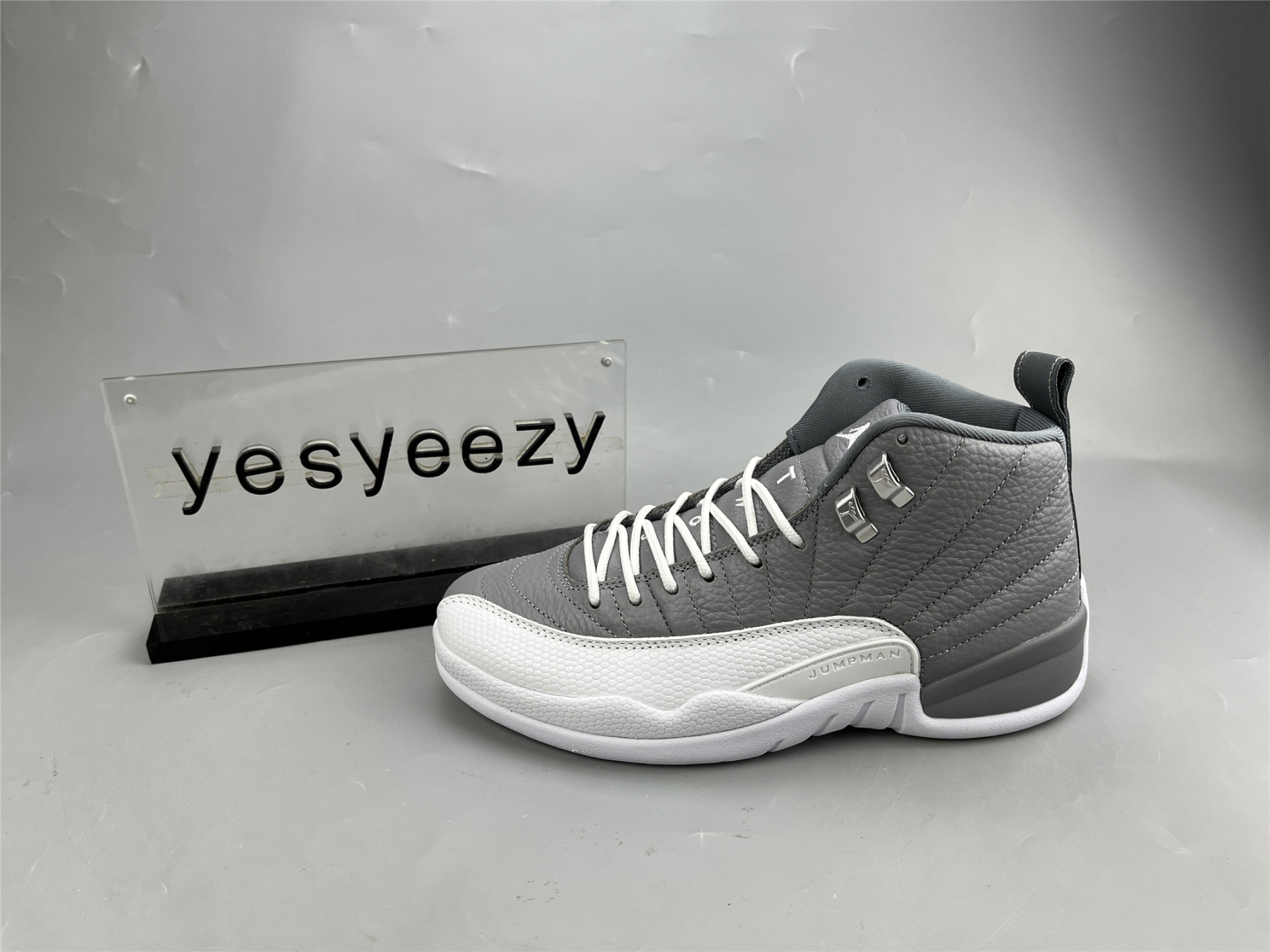 UA AIR JORDAN 12 RETRO 