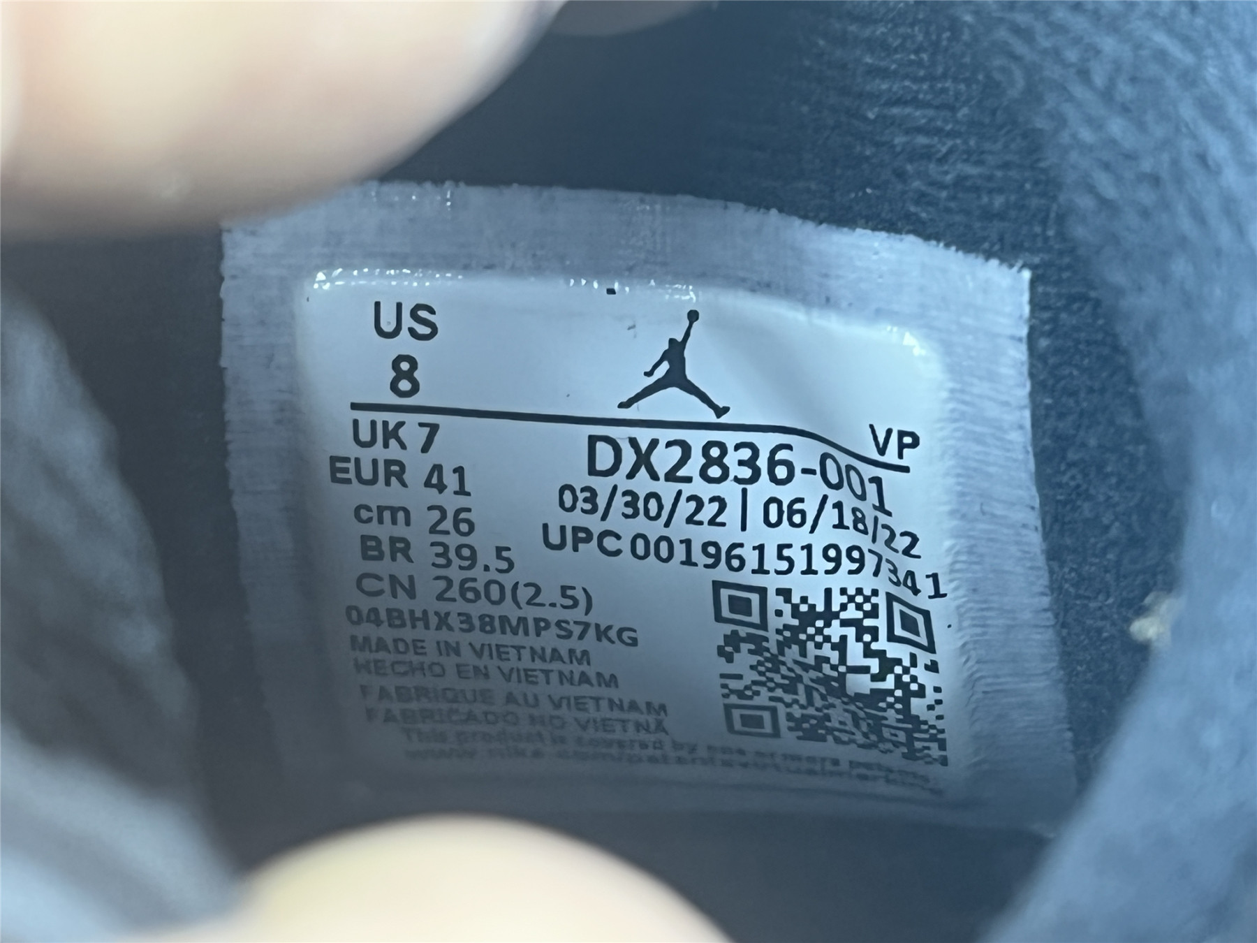 UA AIR JORDAN 6 RETRO 