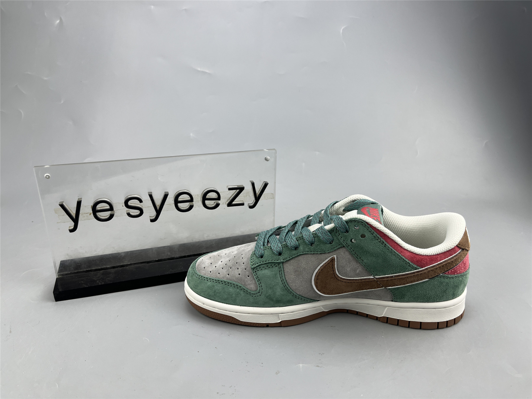 UA NIKE DUNK LOW GREY BLUE