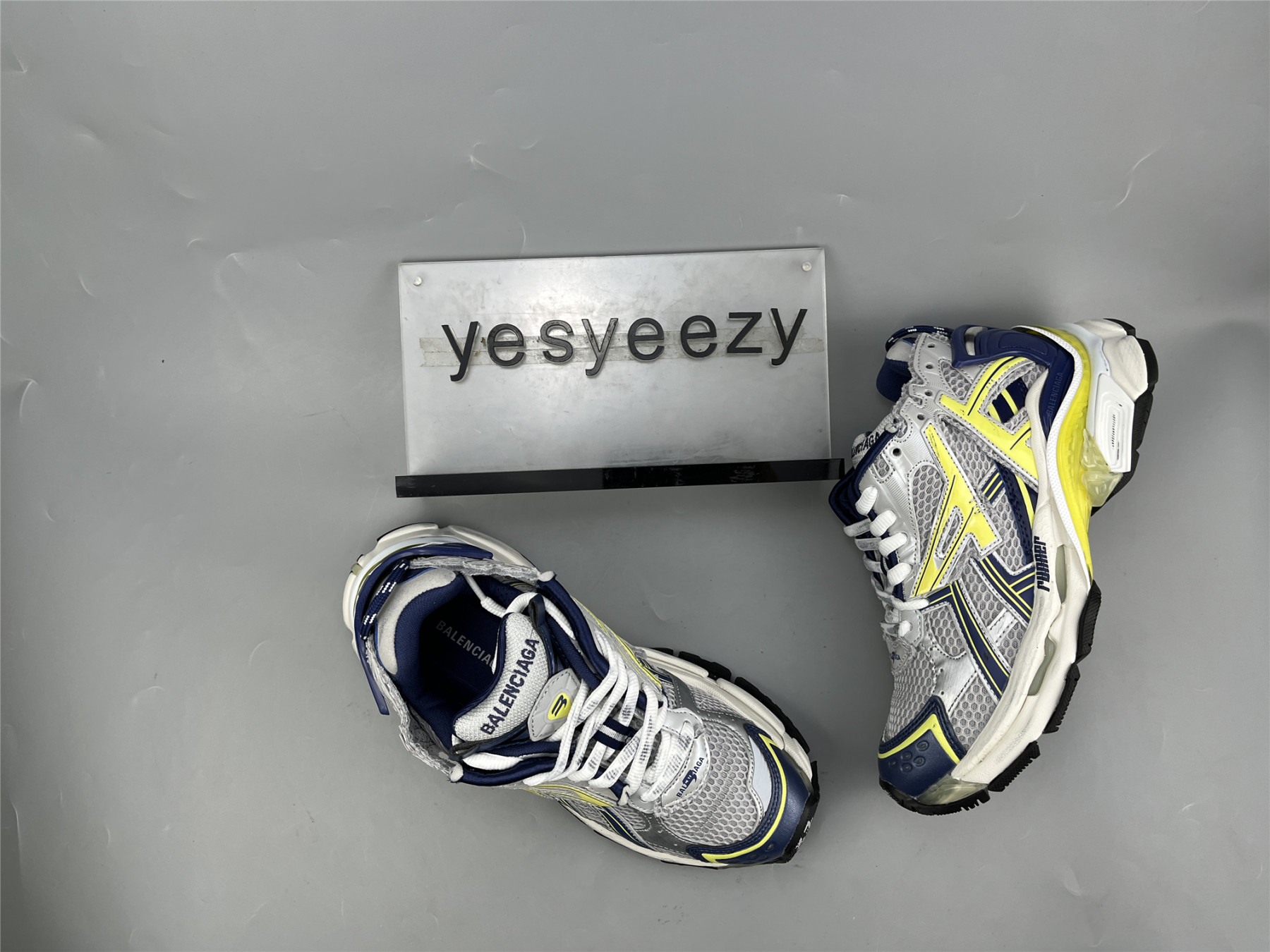 UA RUNNER BLK GREY YELLOW