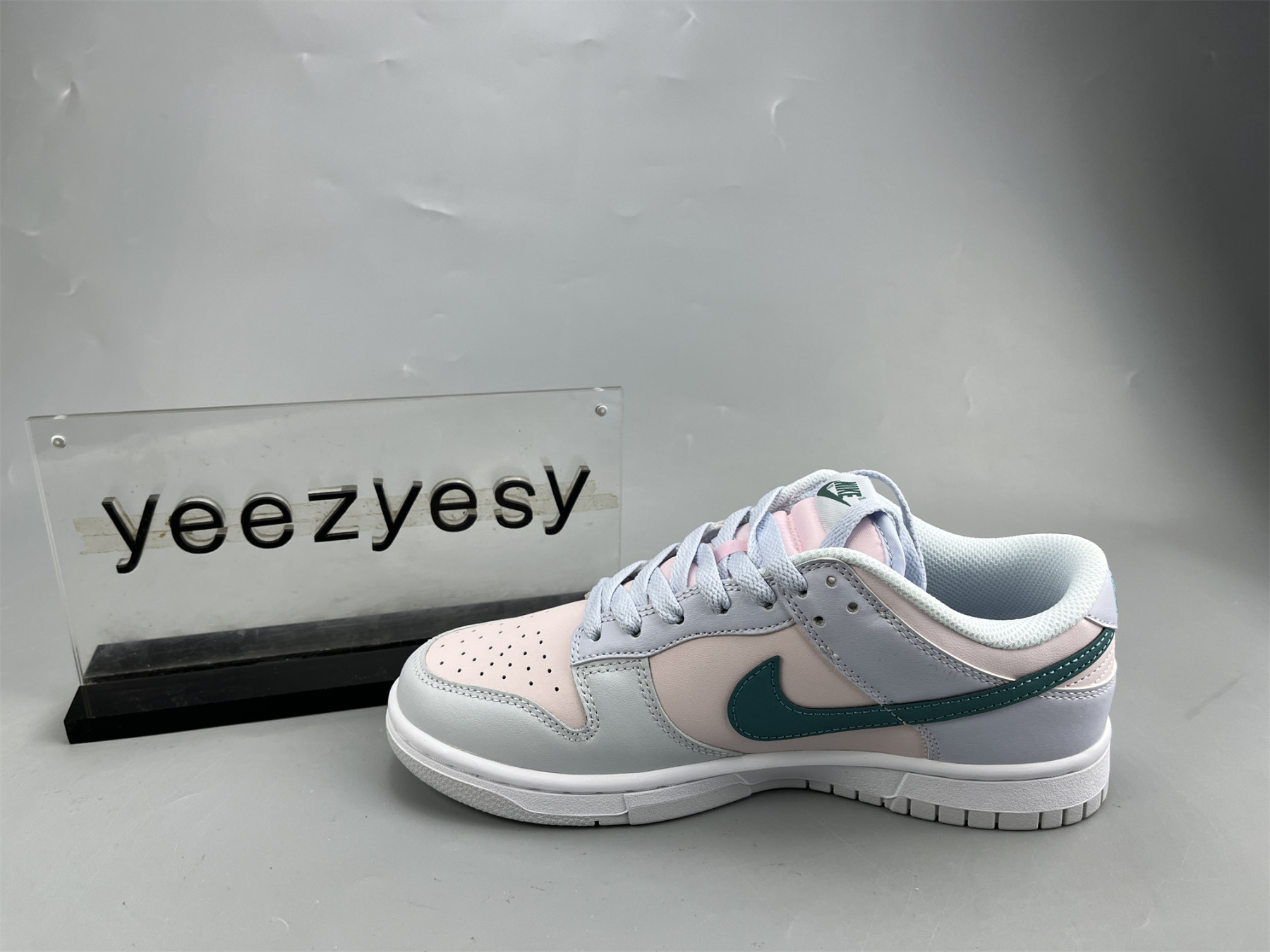 UA NIKE DUNK LOW GS MINERAL TERAL