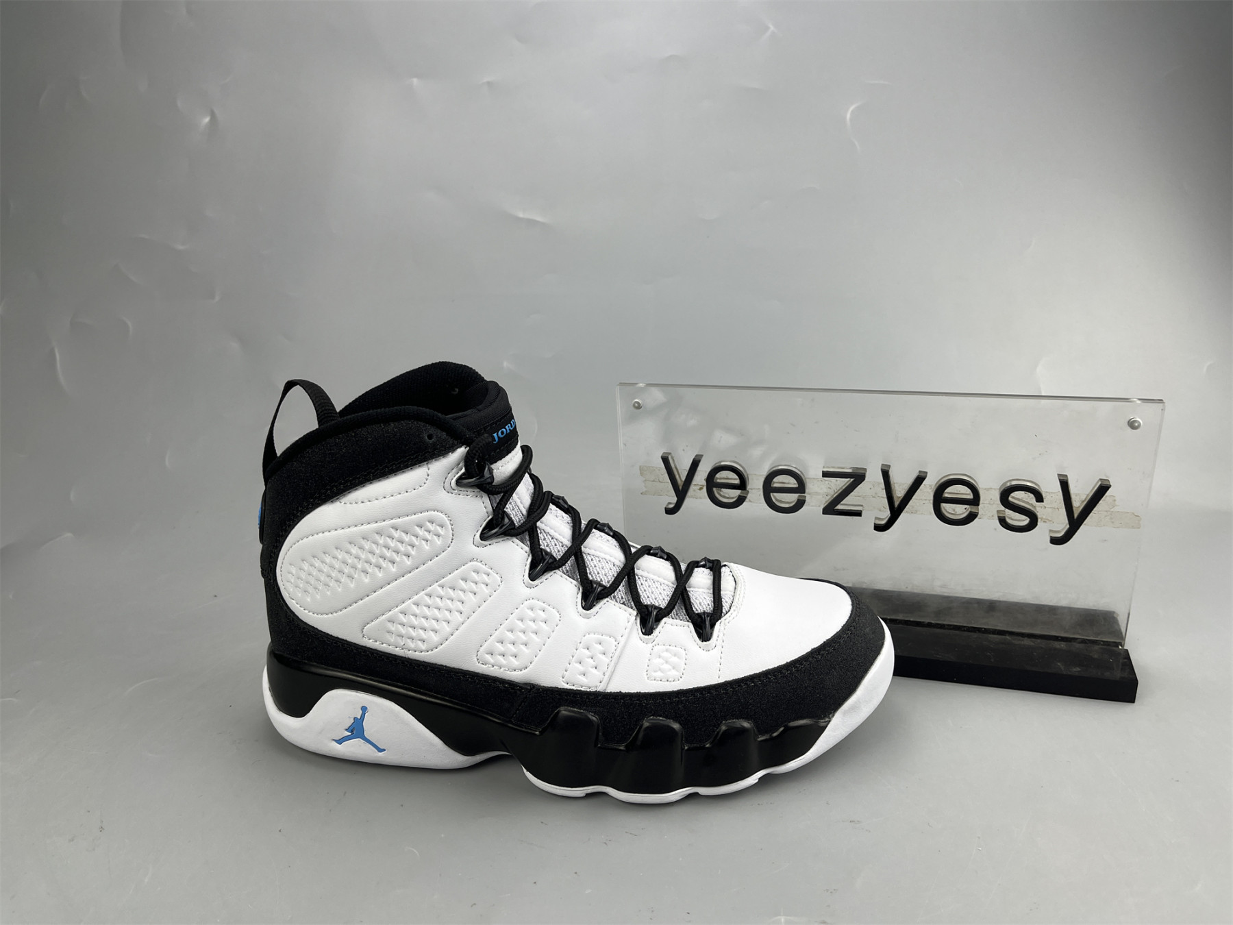 UA AIR JORDAN 9 RETRO 