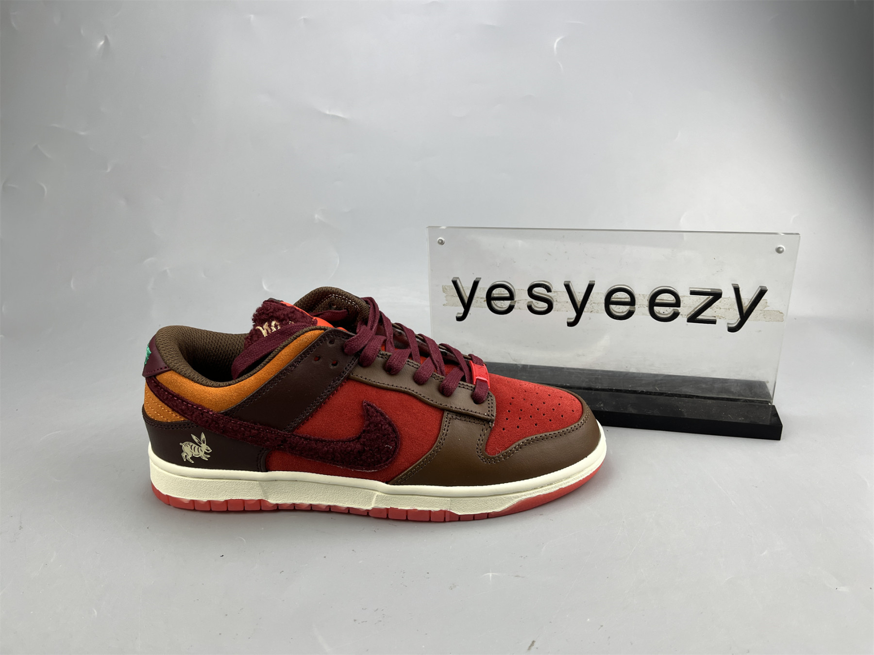 UA NIKE DUNK LOW 
