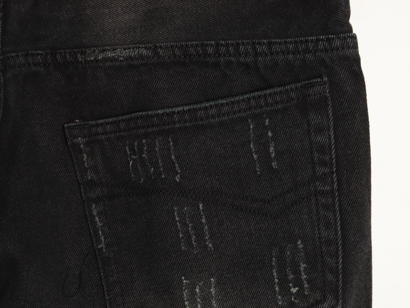 Ba1en*iaga jeans