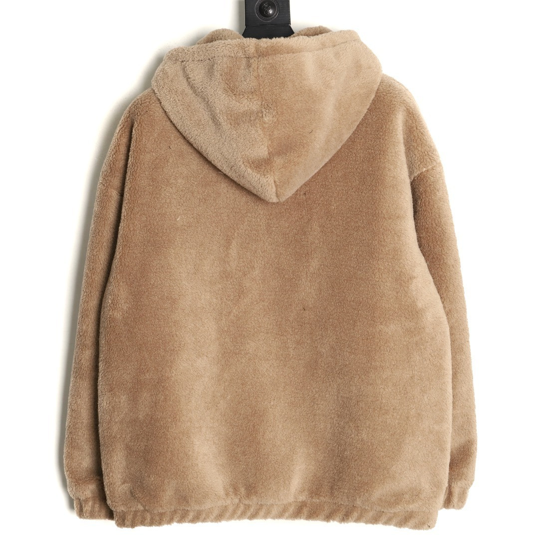 Ce1i*e Coats