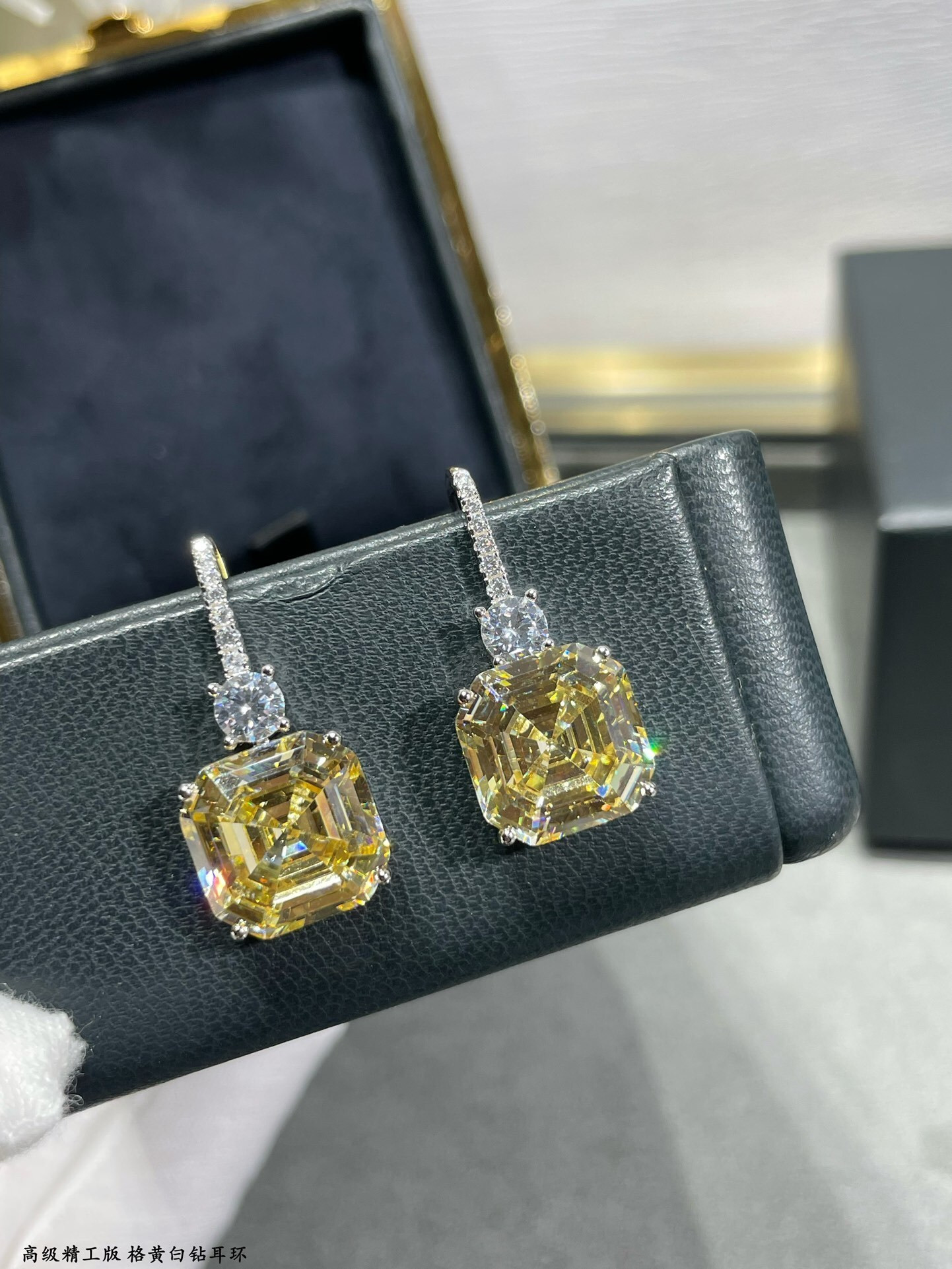 Graff Square D1am0nd Earrings Ag925