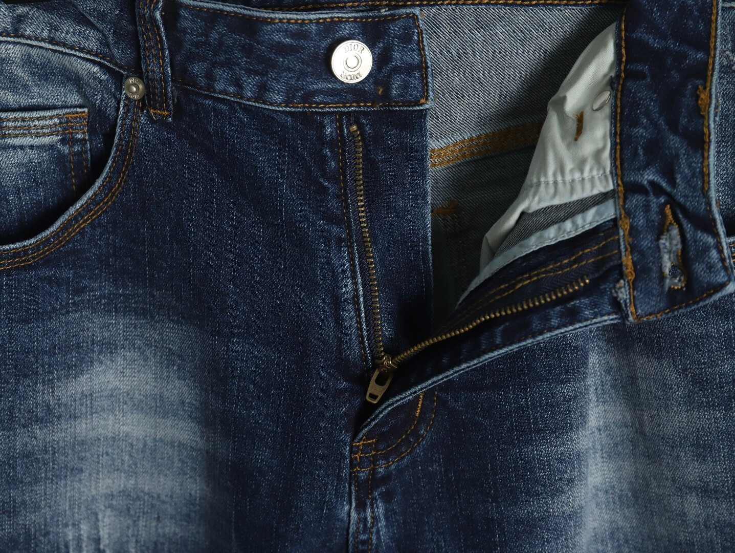 D10r Jeans