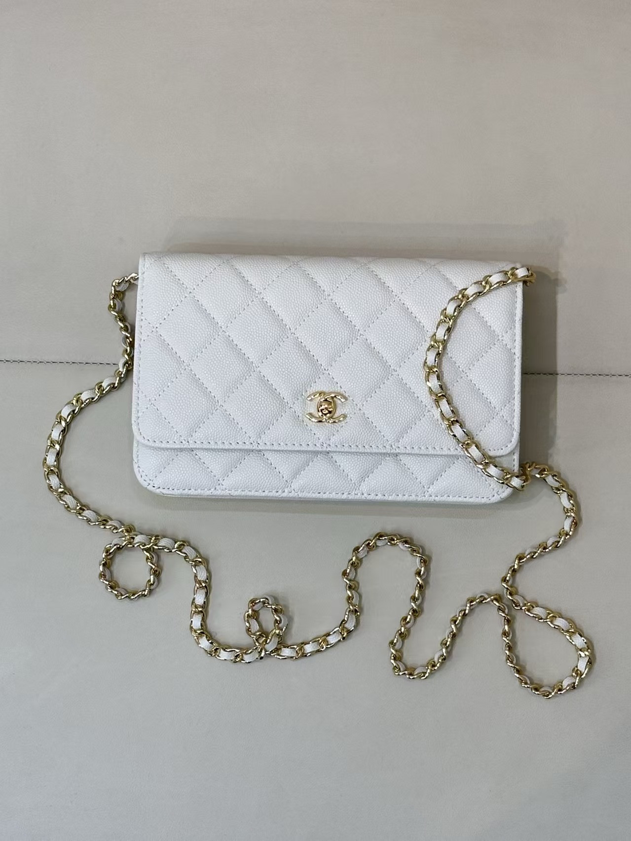 Ch**el WOC CLASSIC WALLET ON CHAIN 13x19cm