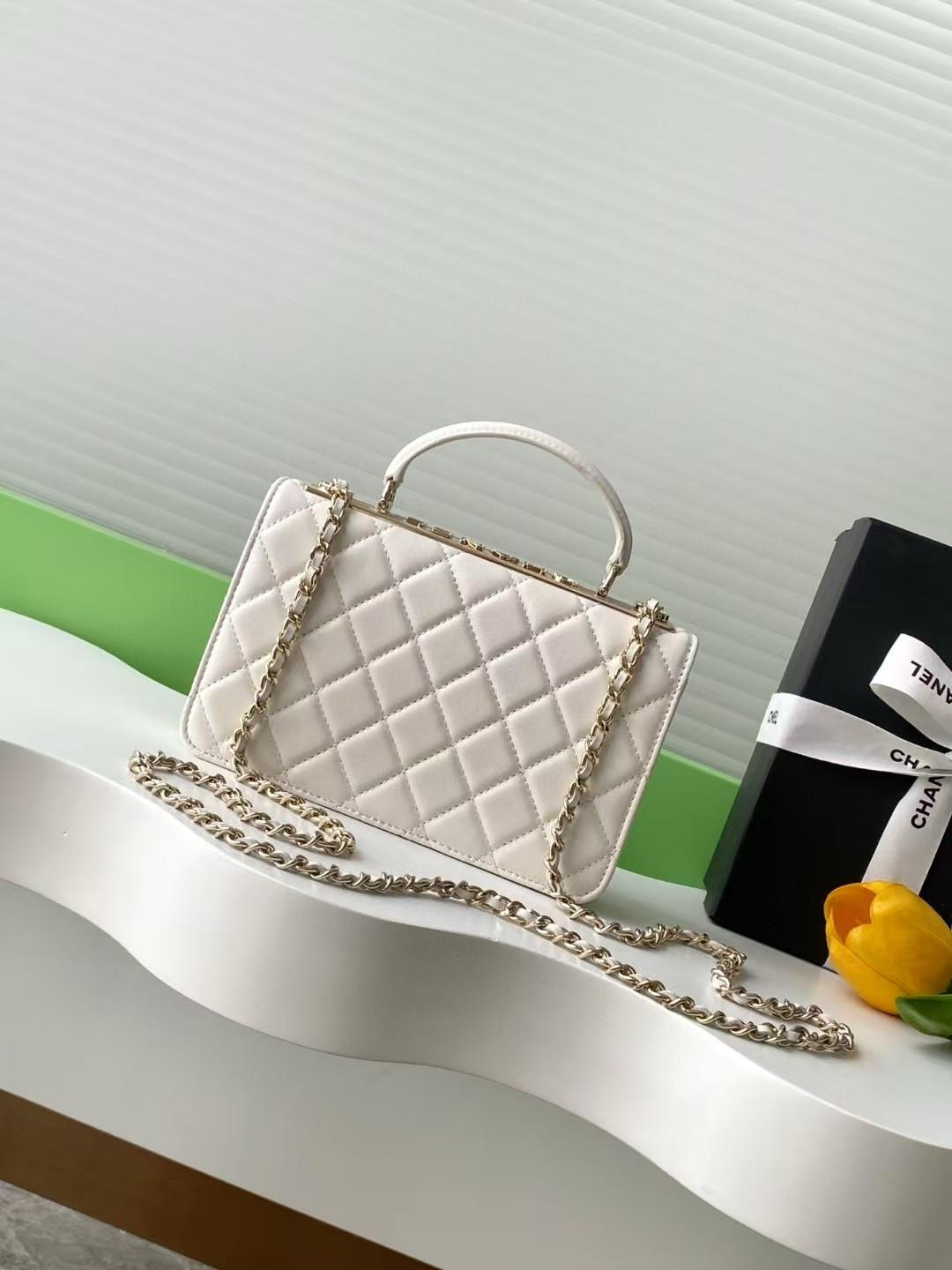 Ch**el trendy cc 12x19x3.5cm