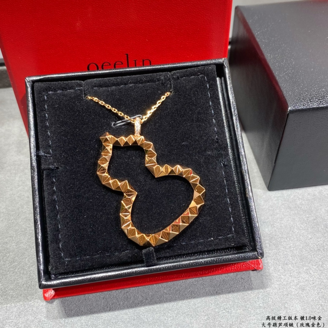 Qeelin Large Gourd Necklace
