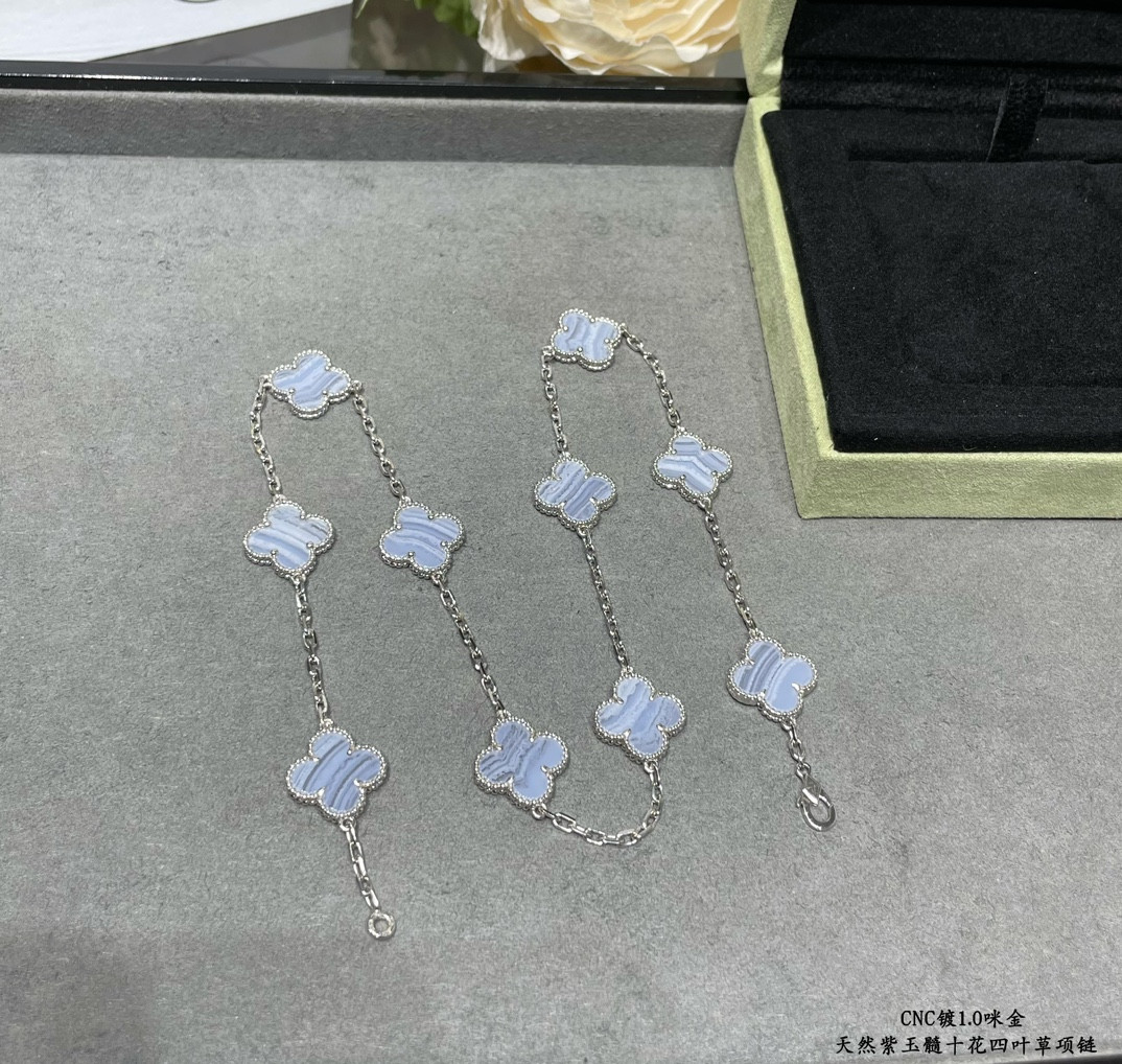 V*n Cl**f & Arpels Natural purple chalcedony ten-flower four-leaf clover Necklace