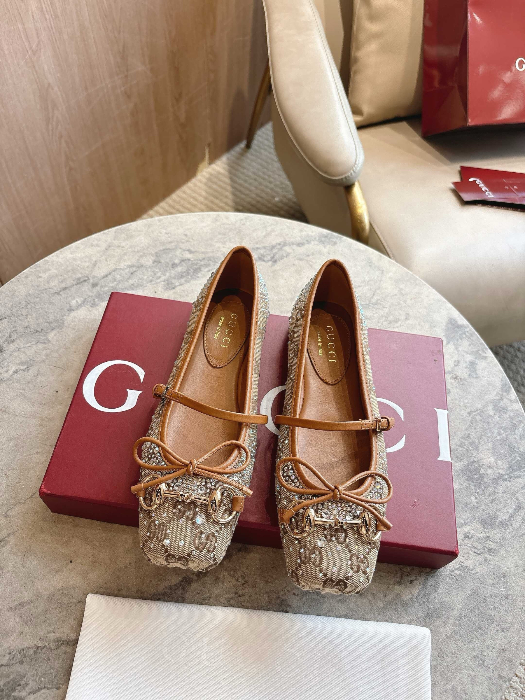 UA Gvc*1 Horsebit GG canbas Ballet Flats