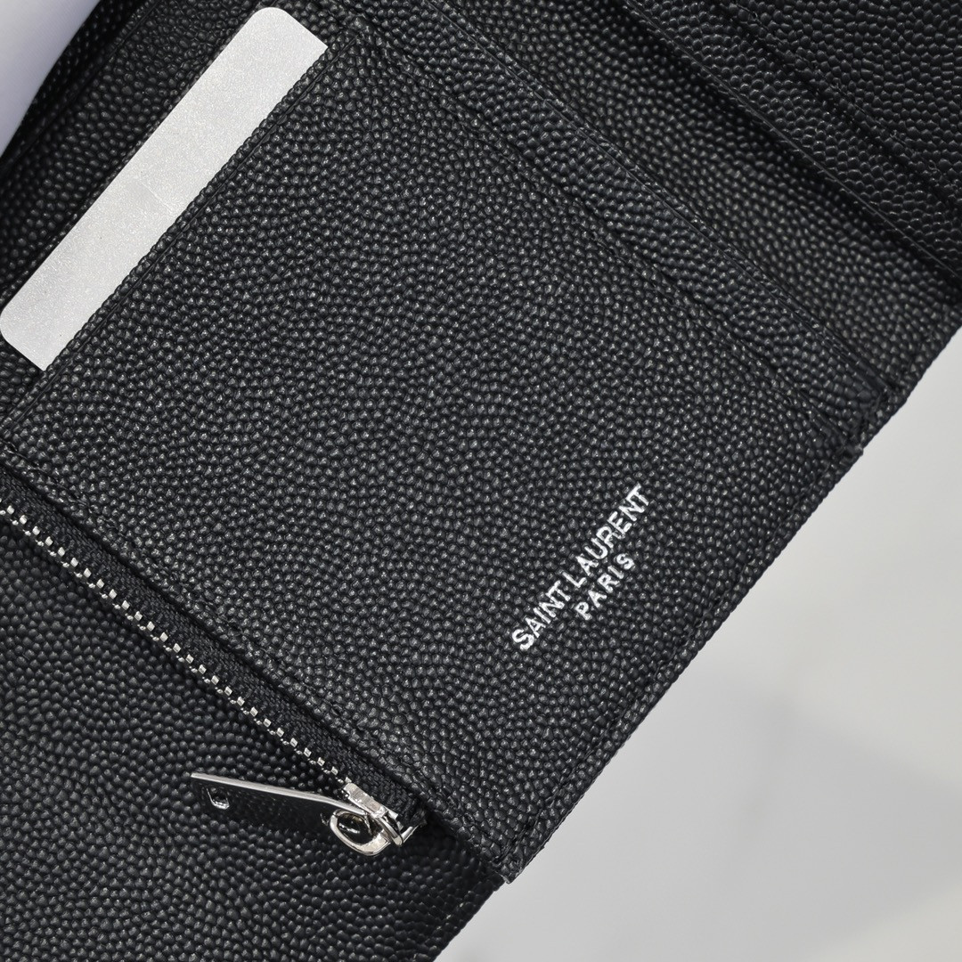 Y51 cassandre matelassé compact tri fold wallet in grain de poudre leather 12.5 x 10 x 2.5 cm