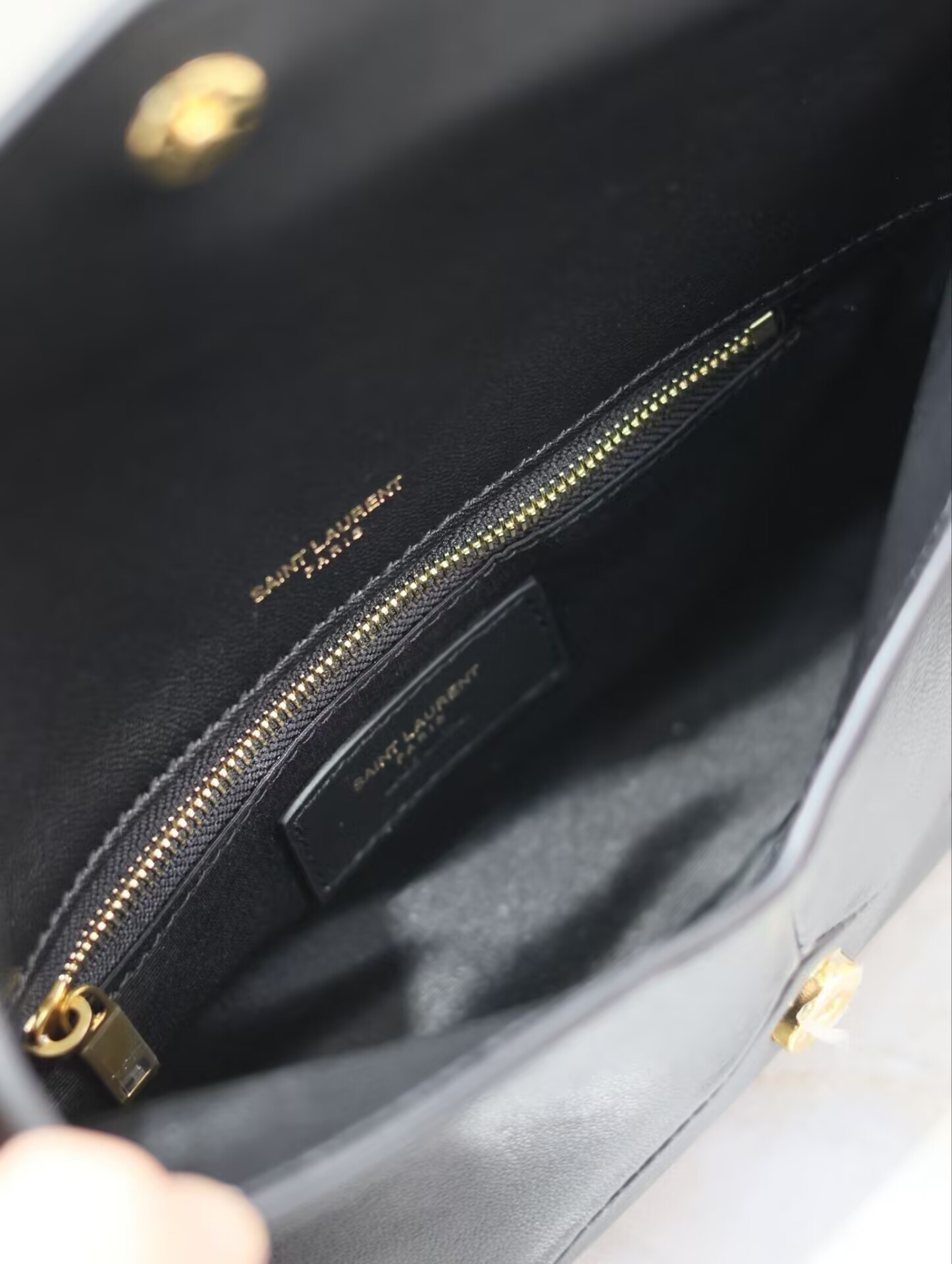 Y51 CASSANDRE small envelope pouch in lambskin 21x14x3cm