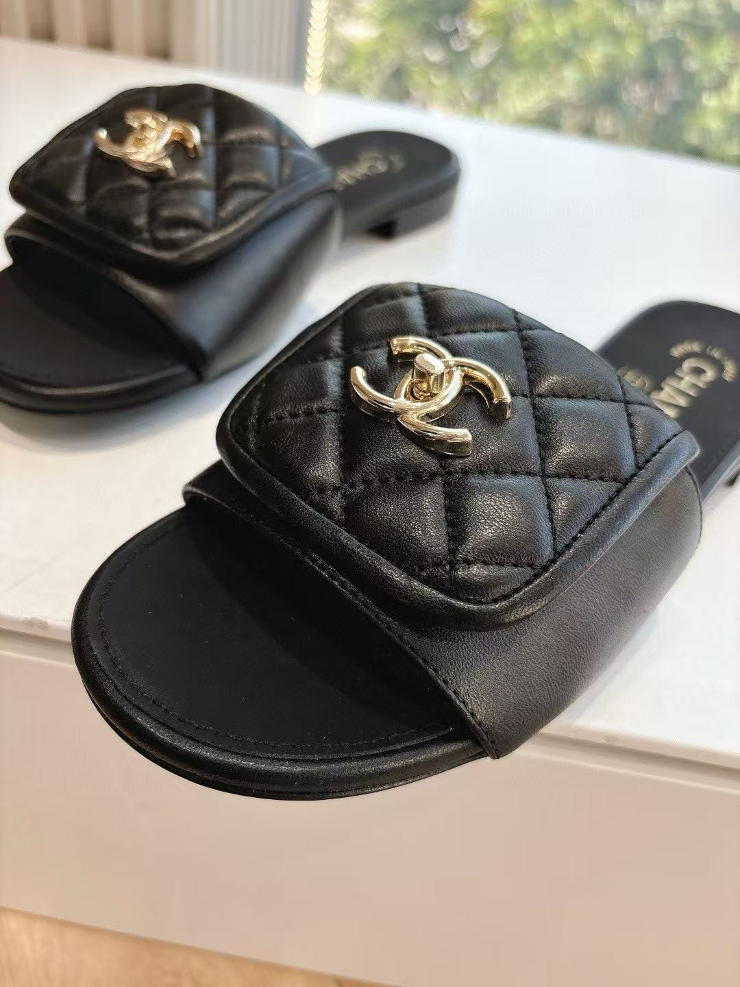 UA Ch**el Slippers