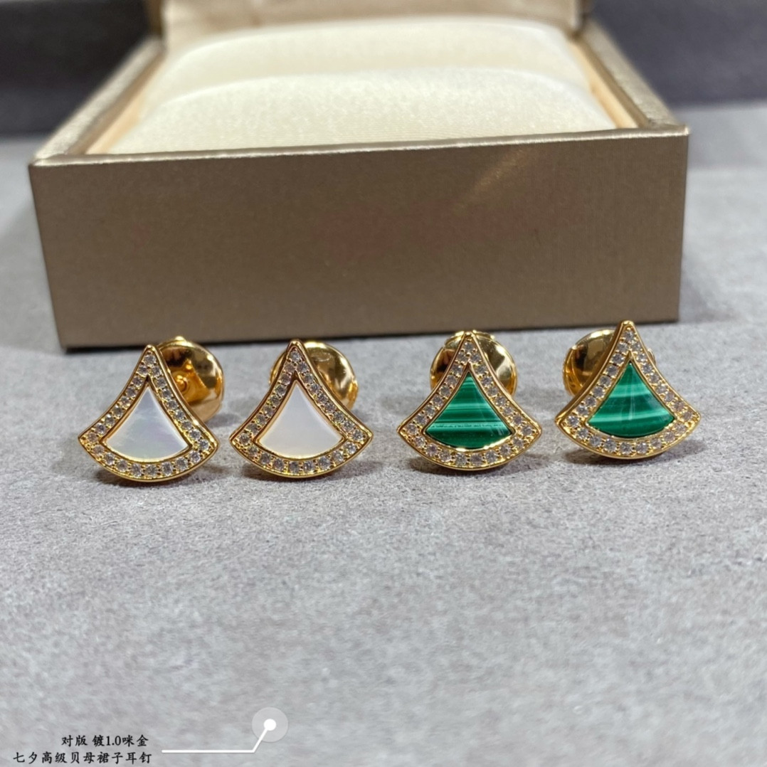 Bv1g*ai Skirt Earrings