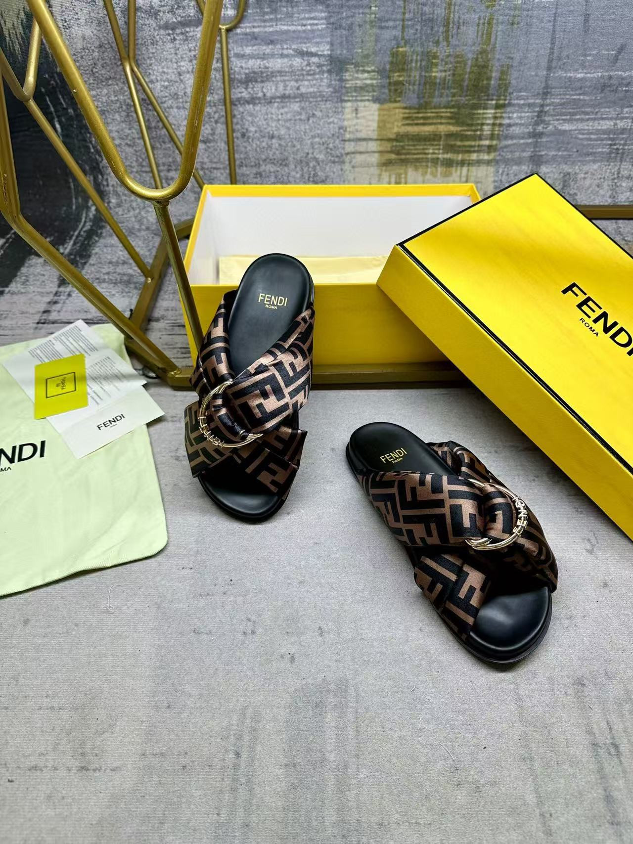 UA F**di FF Slides