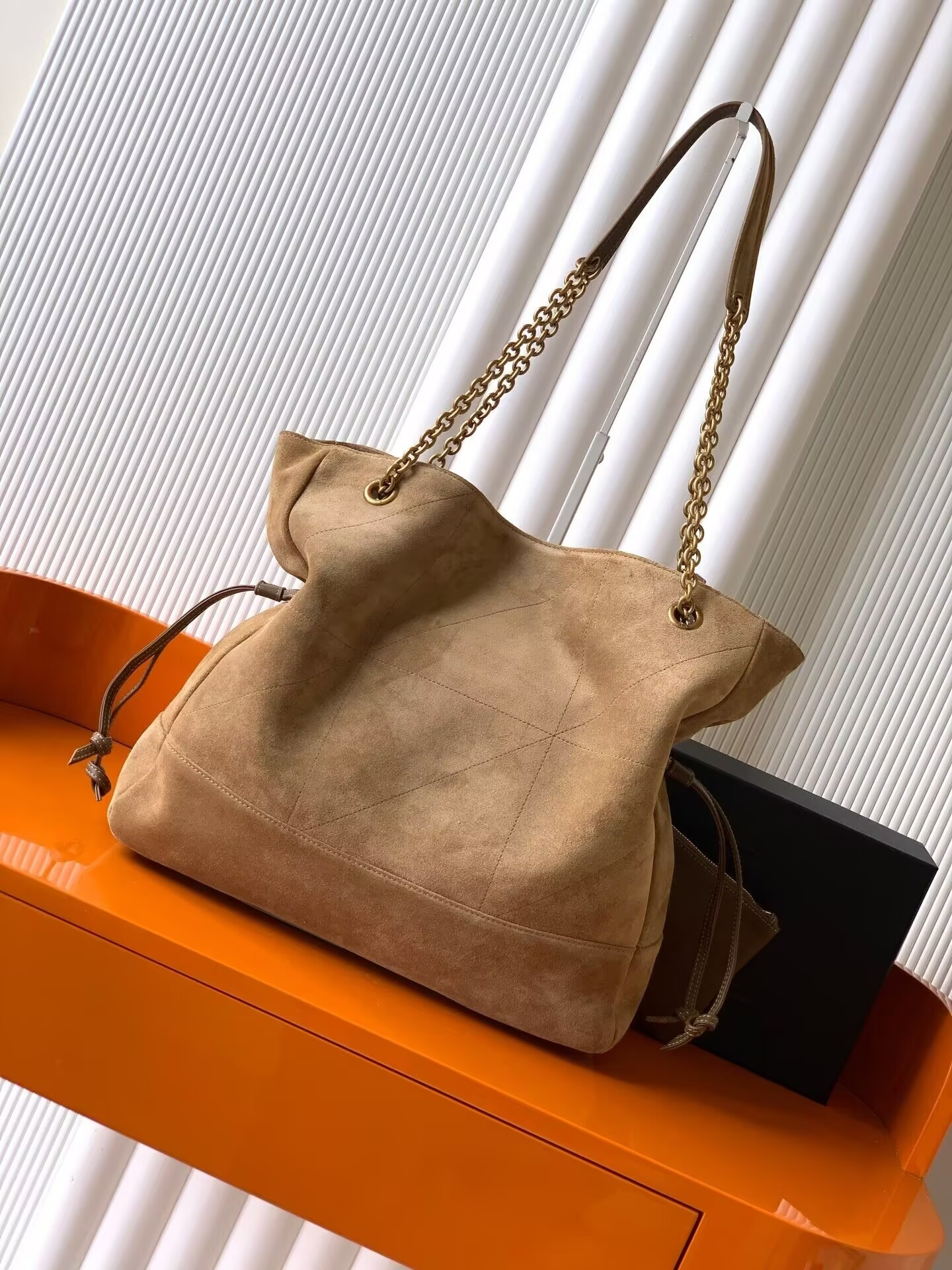 Y51 JAMIE Shopping in Suede 35x35x10cm
