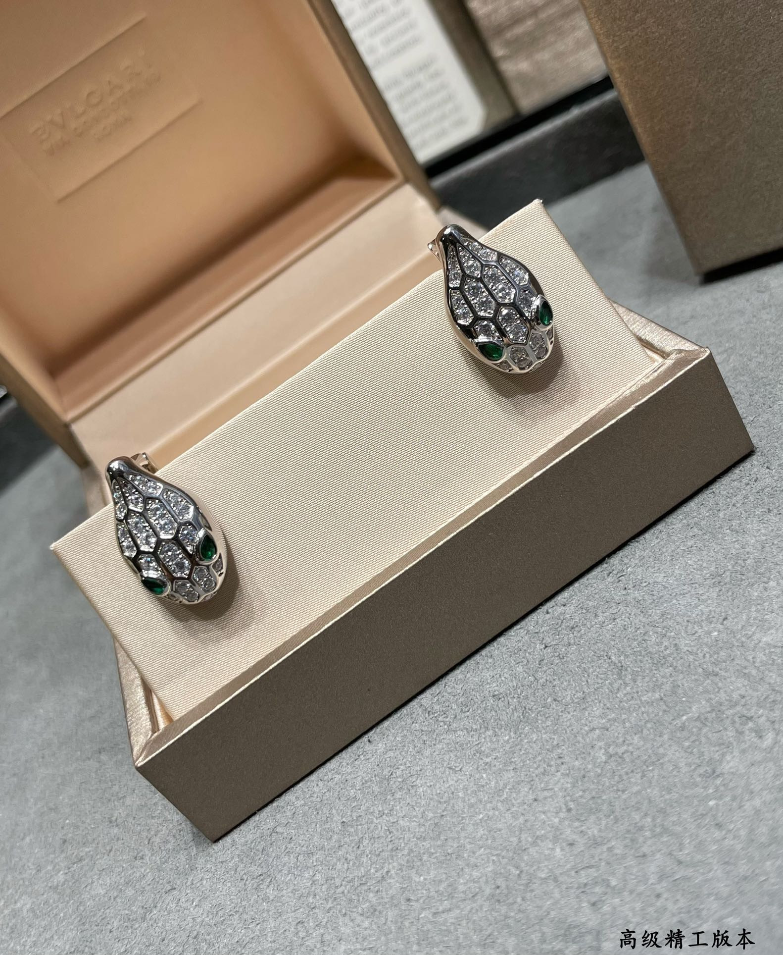 Bv1g*ai Full of snakes Earrings