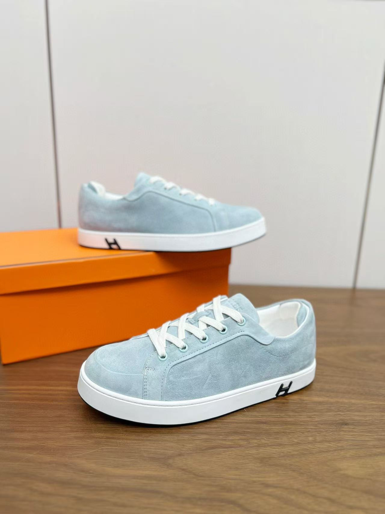 UA H**me5 Sneaker