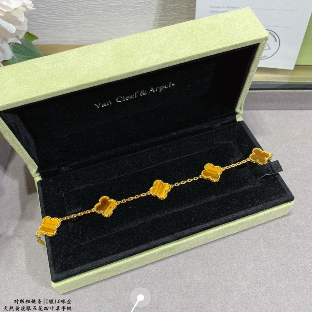 V*n Cl**f & Arpels Yellow Tiger Eye five-flowered four-leaf clover Bracelet Chain length approx.19cm